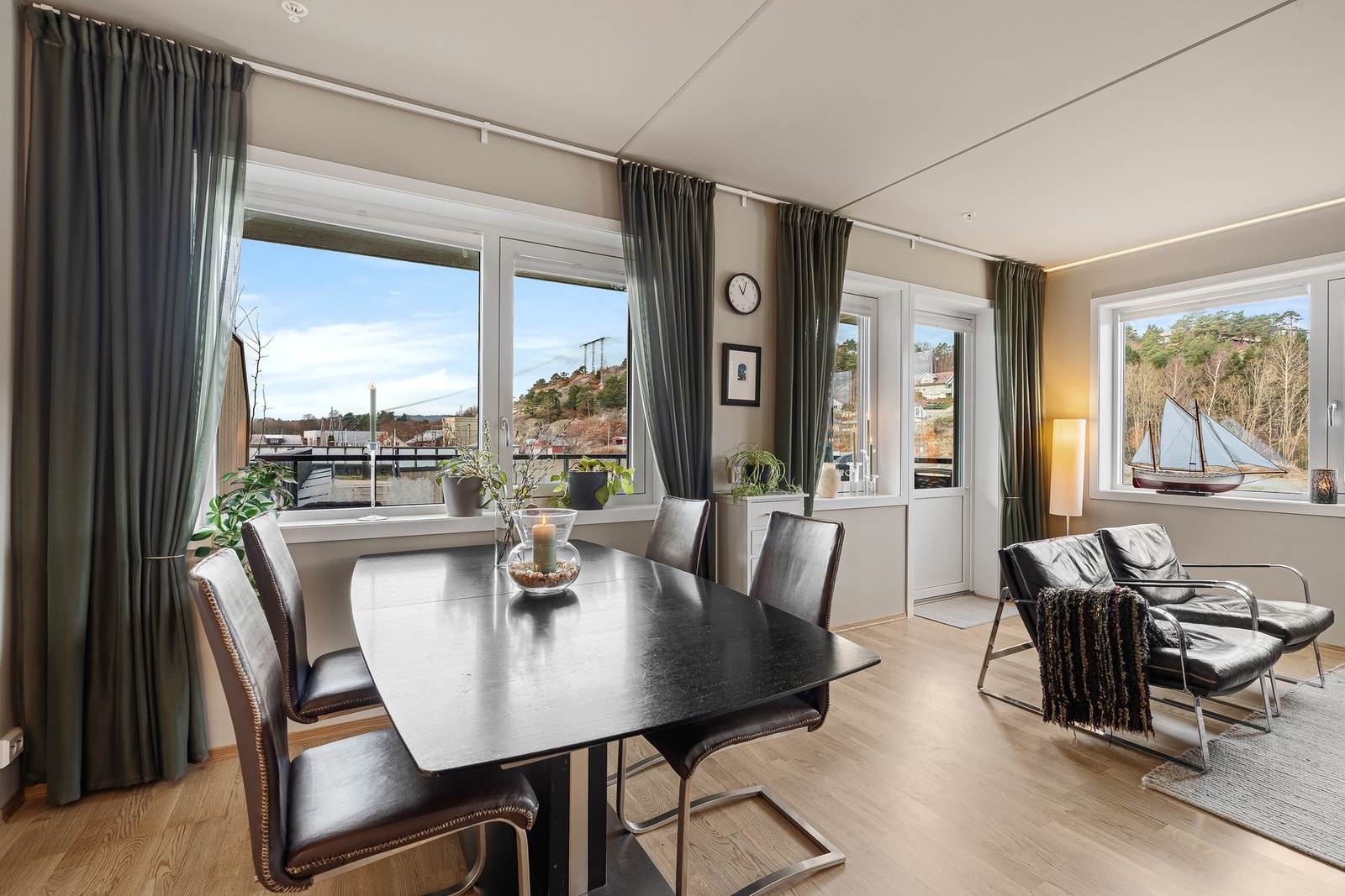 Spiseplass i stuen Galleribilde