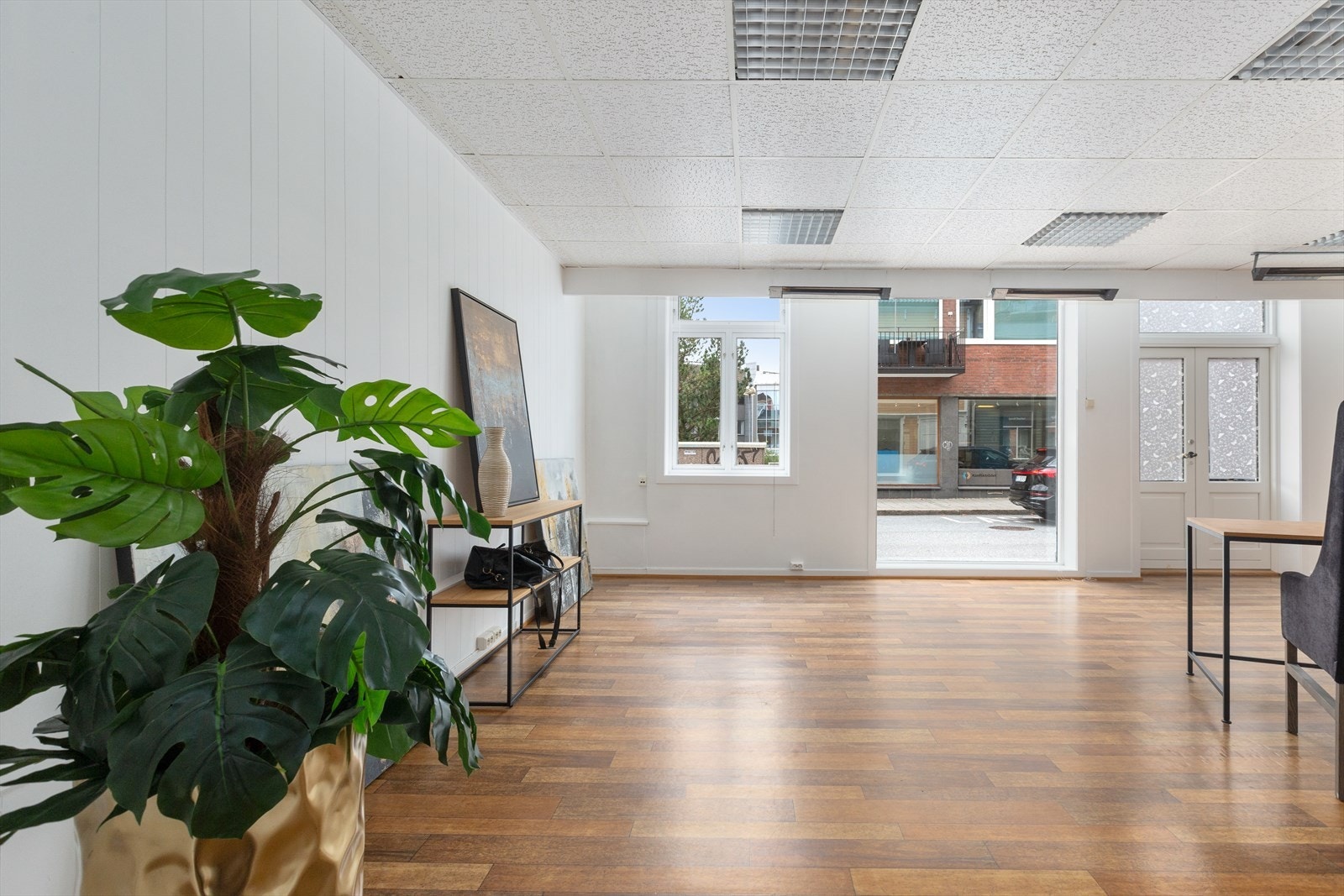 Bygården har tradisjonelt kombinert næring og bolig Galleribilde