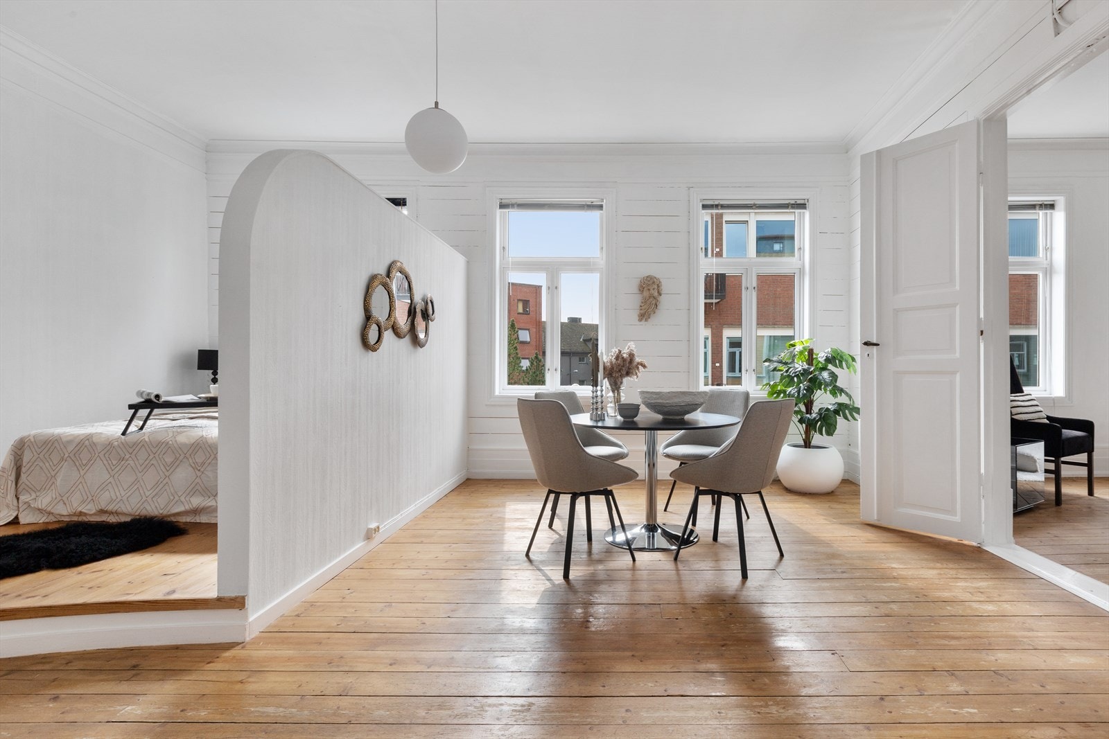 Lys og luftig leilighet med sjarmerende detaljer! Galleribilde