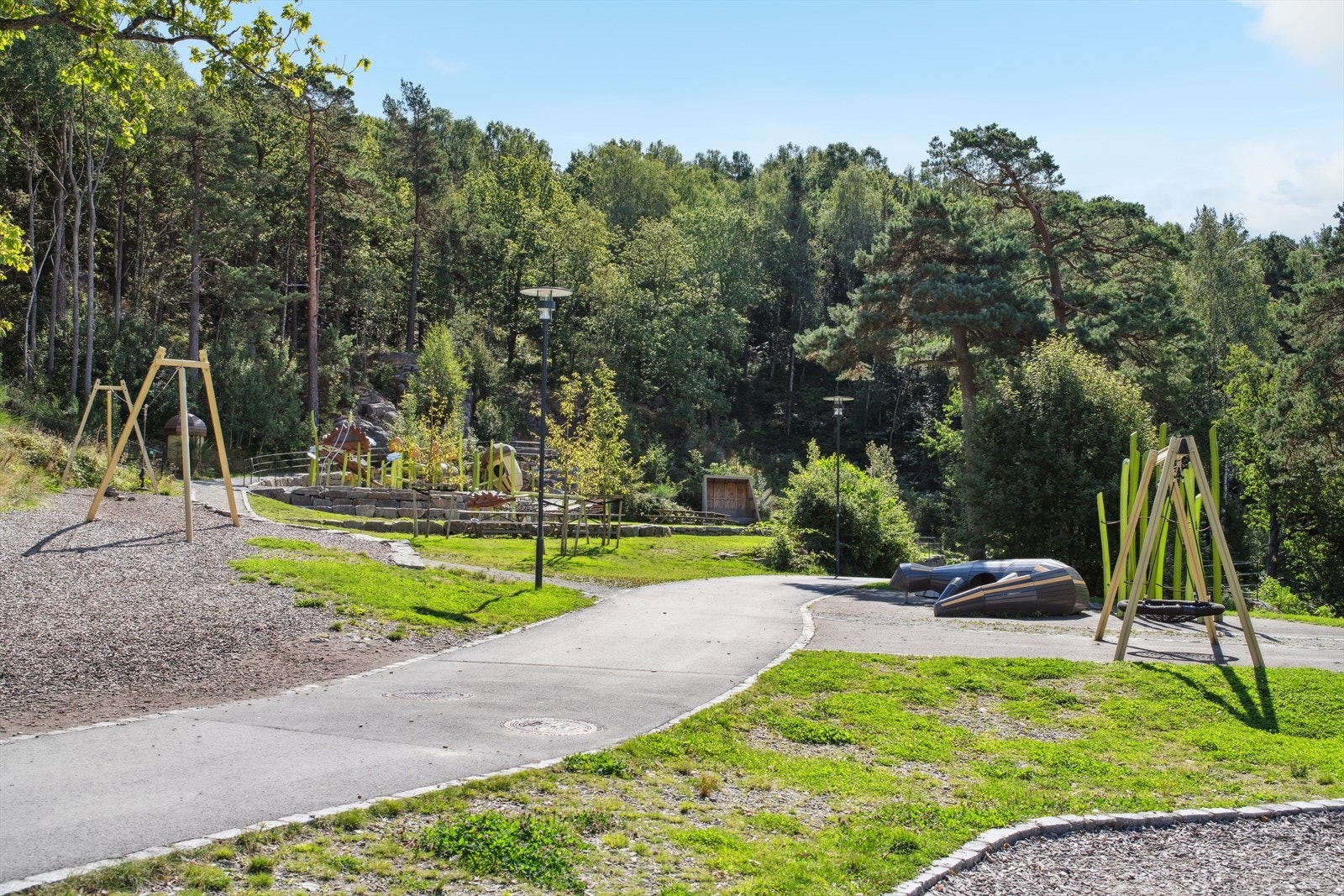 Lekeplassen er blitt et trekkplaster for barnefamilier og en gøy plass å ta med seg barnebarna! Galleribilde