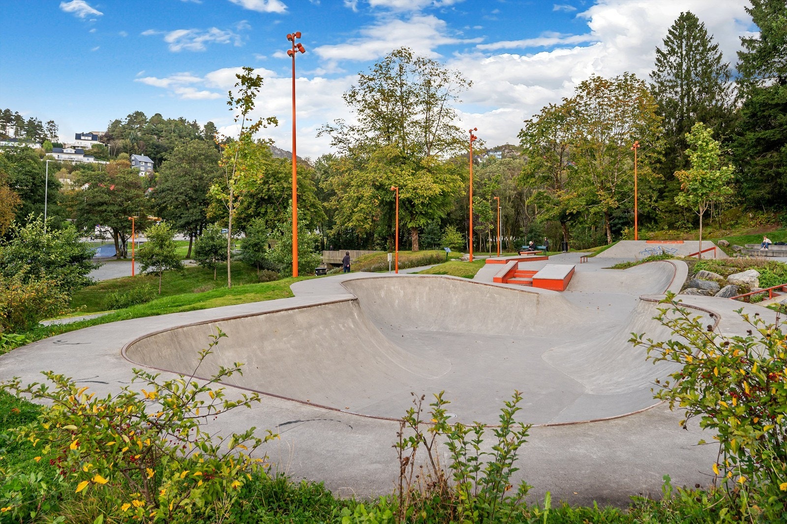 - Her er også stor skatepark og flere lekeplasser - Galleribilde