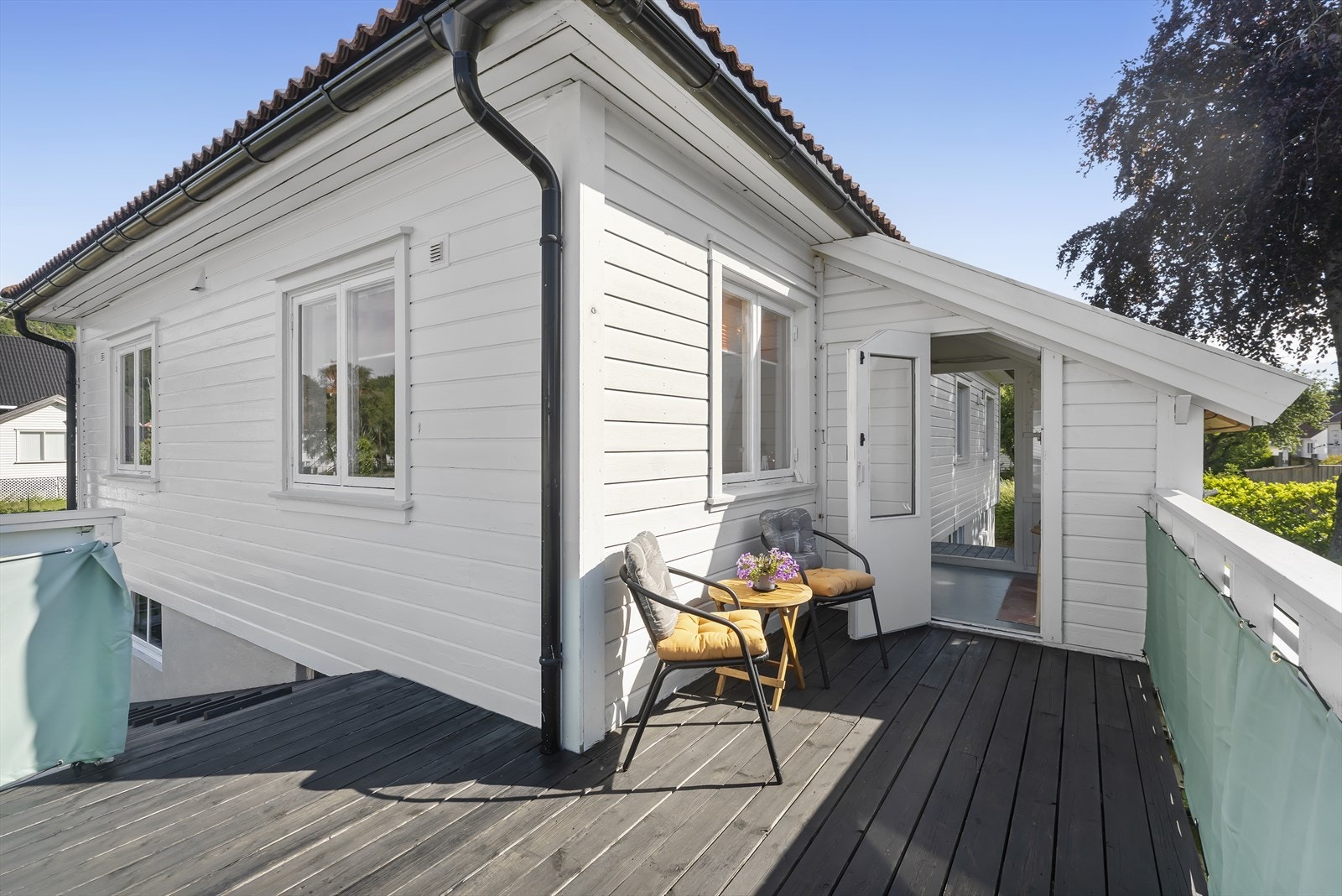 Hyggelig uteplass. Galleribilde