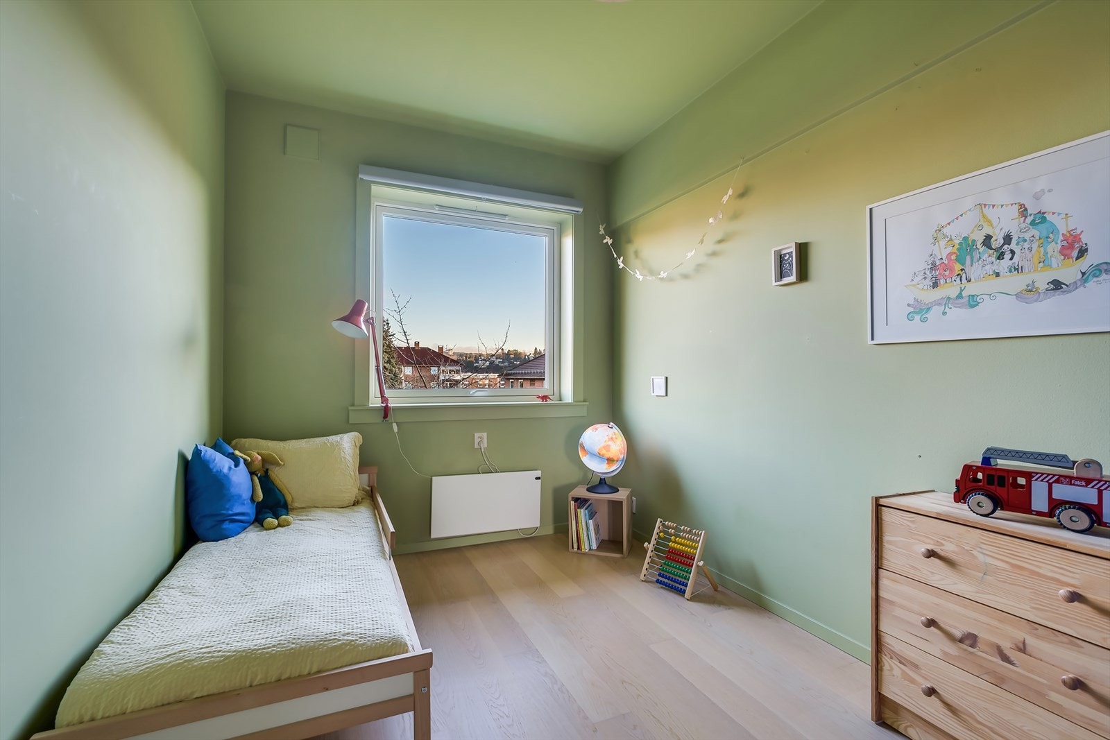 Rommet kan enkelt innredes med seng, garderobeskap eller skrivebord. Galleribilde