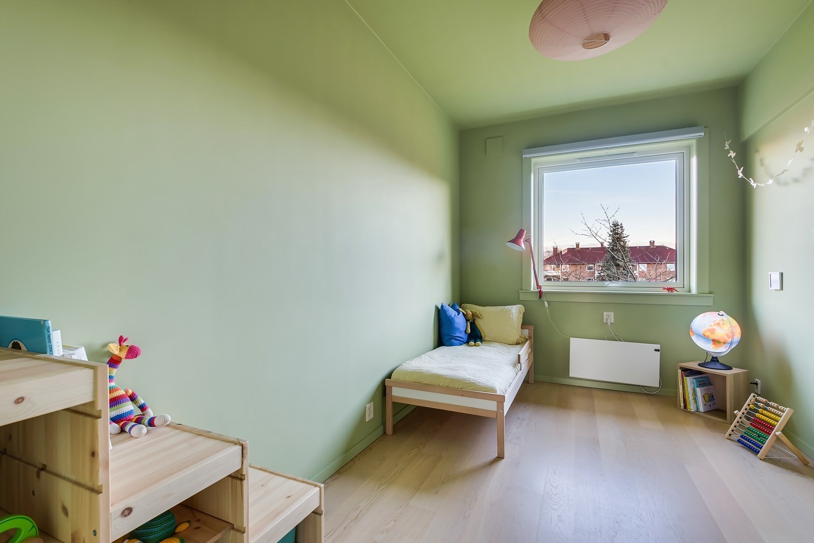 Dette rommet passer fint som barnerom, gjesterom eller kontor. Galleribilde