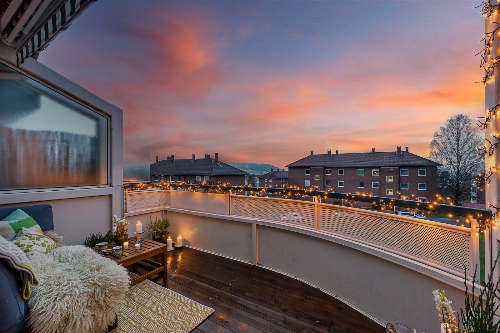 Fantastisk balkong med god plass til utemøblement. Galleribilde