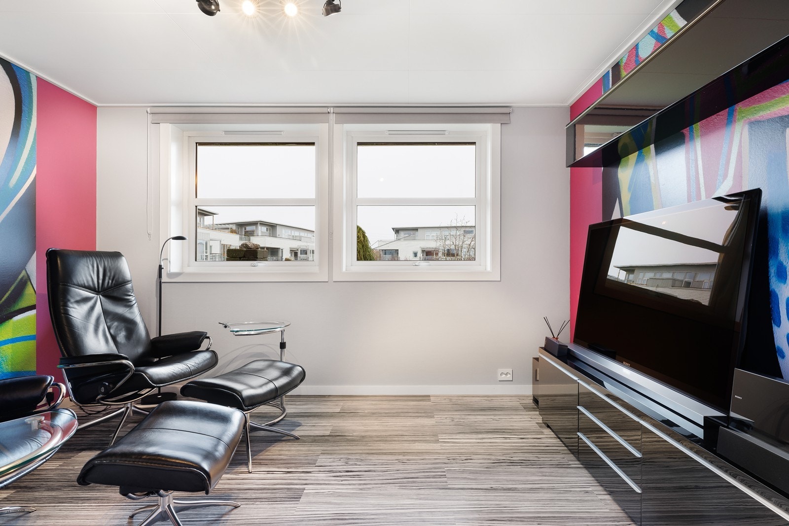 TV-stue med varmekabler. (ikke godkjent) Galleribilde