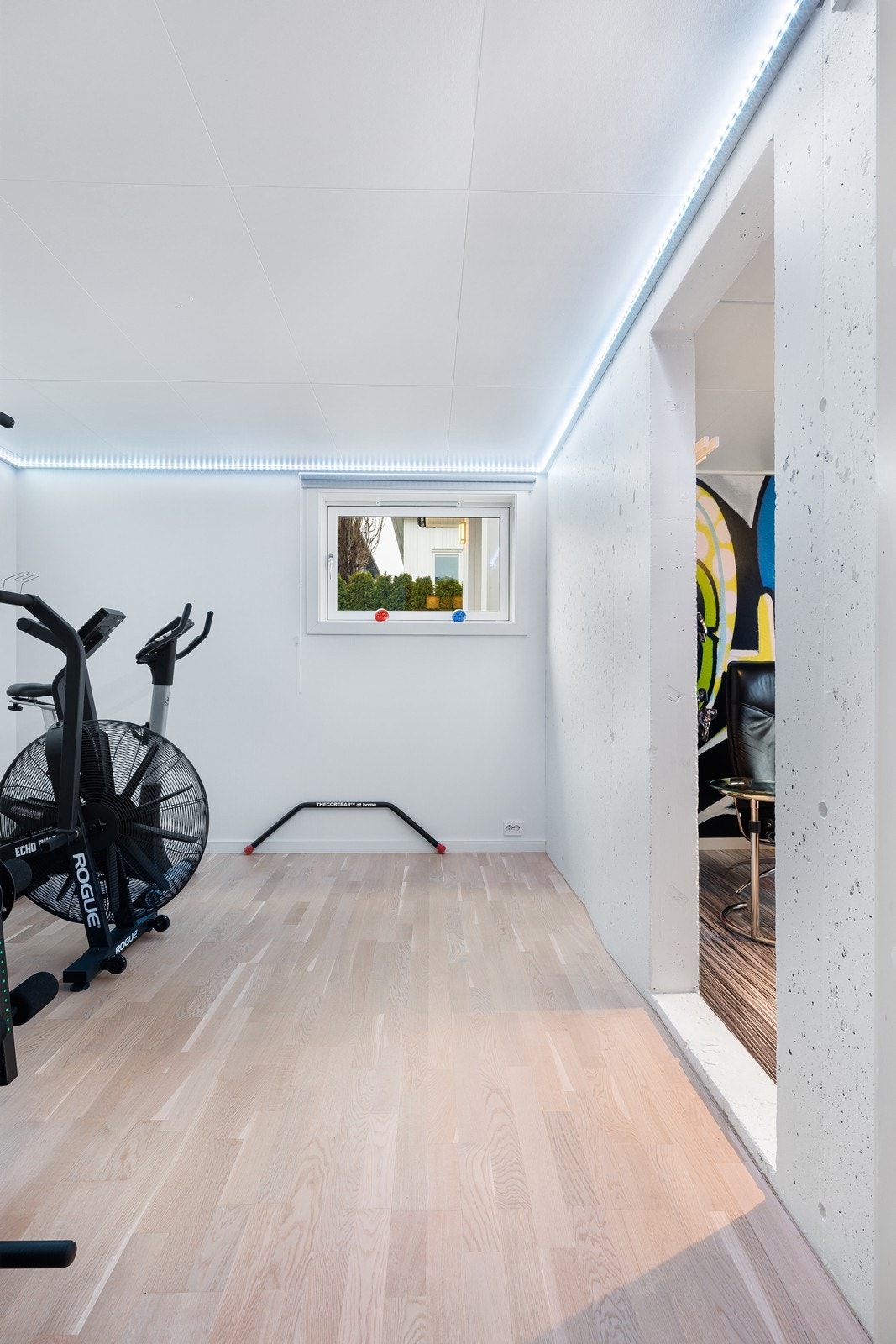 Sportsrom med varmekabler i gulv. Galleribilde