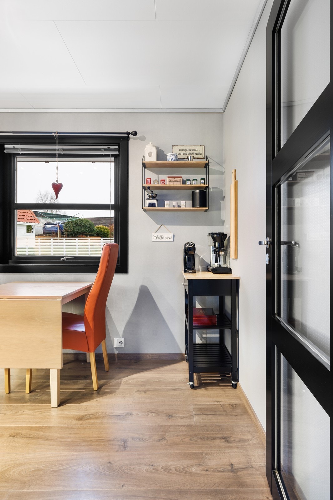 På kjøkkenet er det plass til et kaffehjørne. Galleribilde