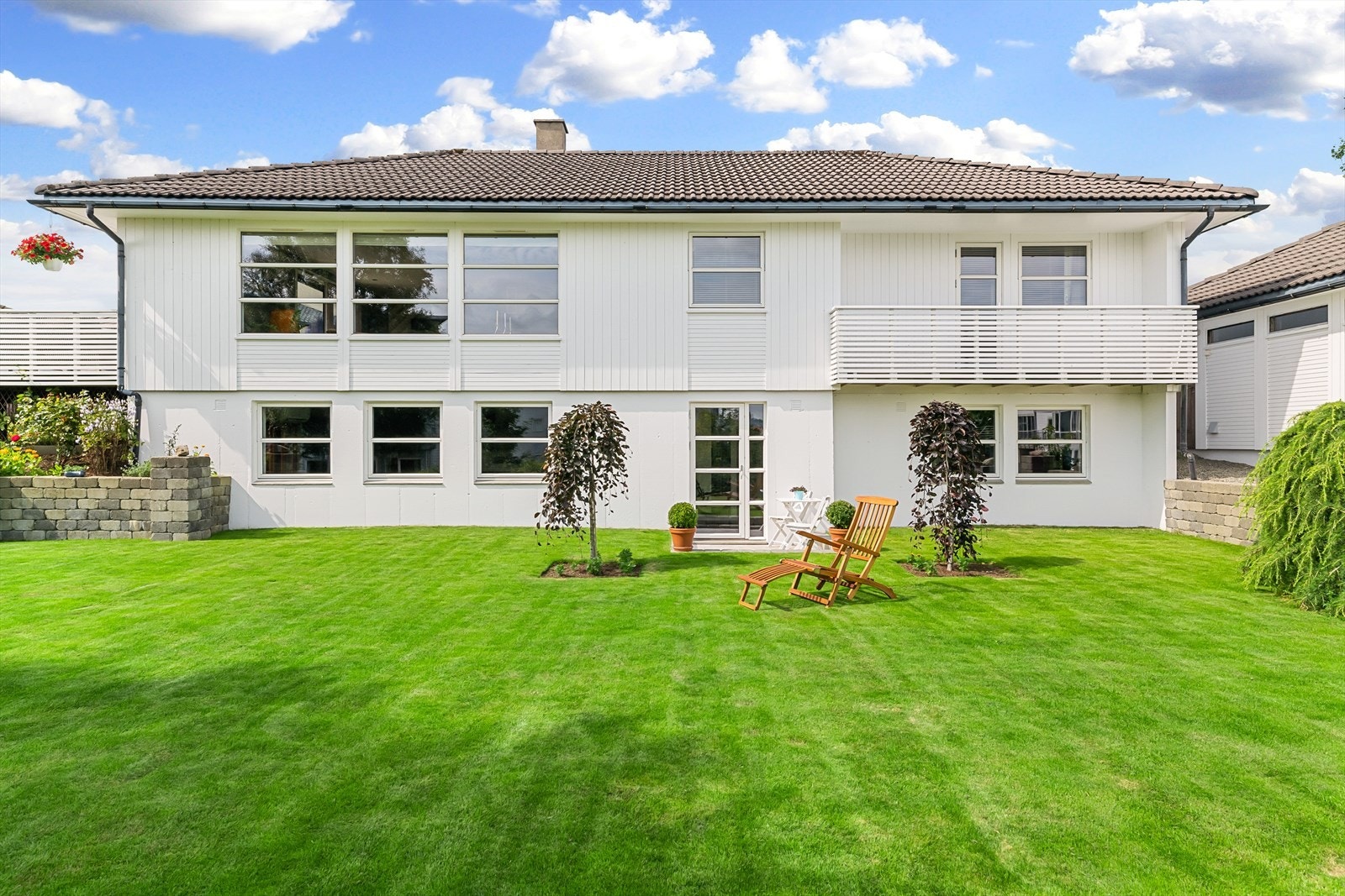 Velkommen til Kong Haakons veg 15! Presentert av Oscar Omland v/Aktiv Eiendomsmegling Jæren.
Fotograf: Joakim Bjerk og Robin Malm Galleribilde