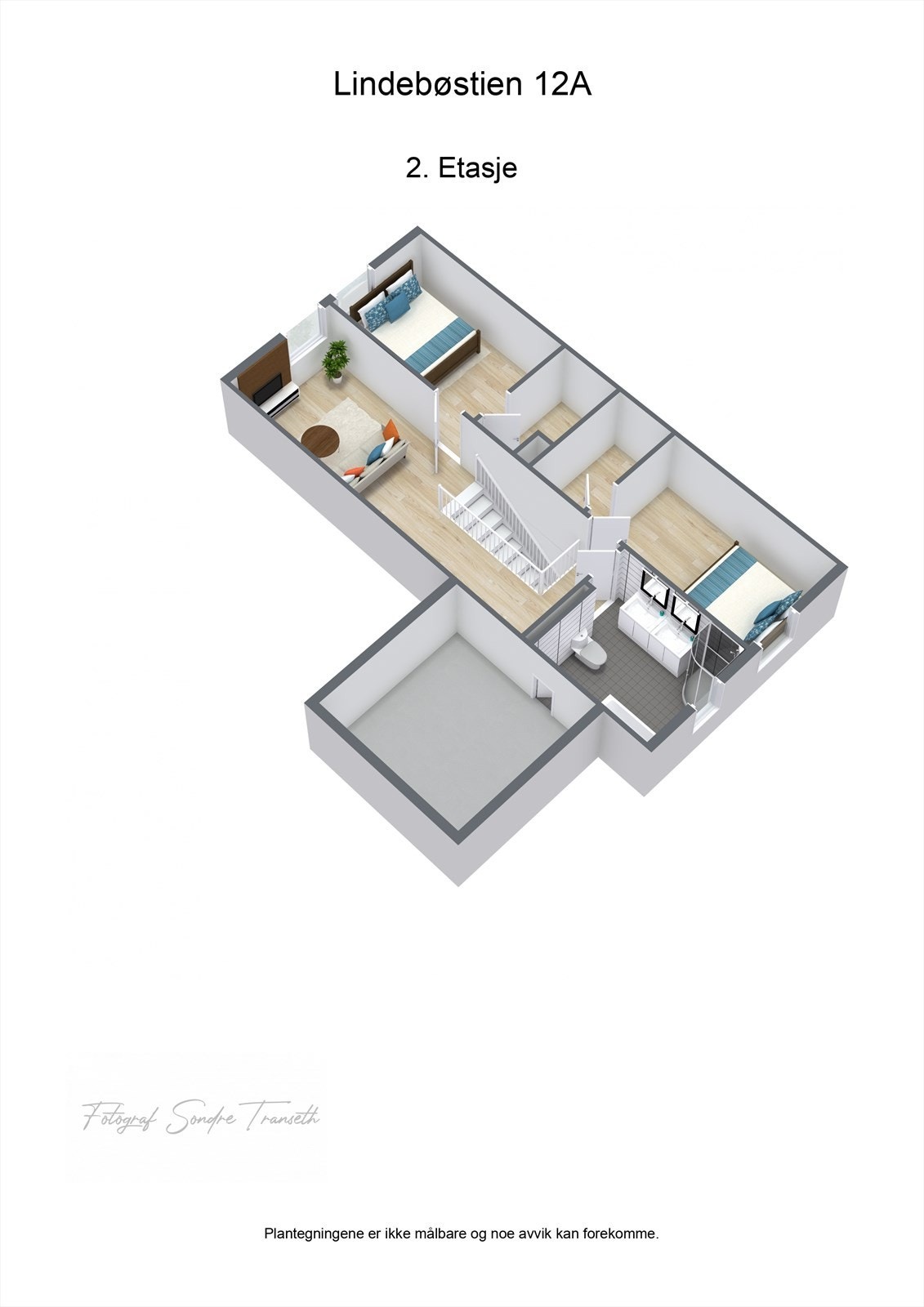 Planløsning loftsetasje: loftsstue, to stk. soverom med tilkomst til walk-in garderobe, bad med rikelig oppbevaringsplass gjennom skapdør i knevegg. Galleribilde