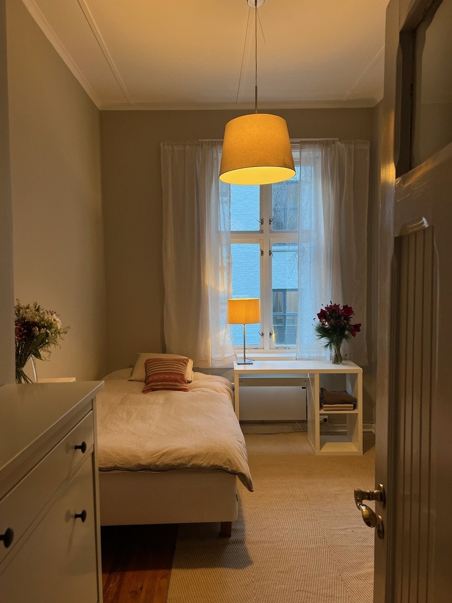 Soverom med god plass Galleribilde