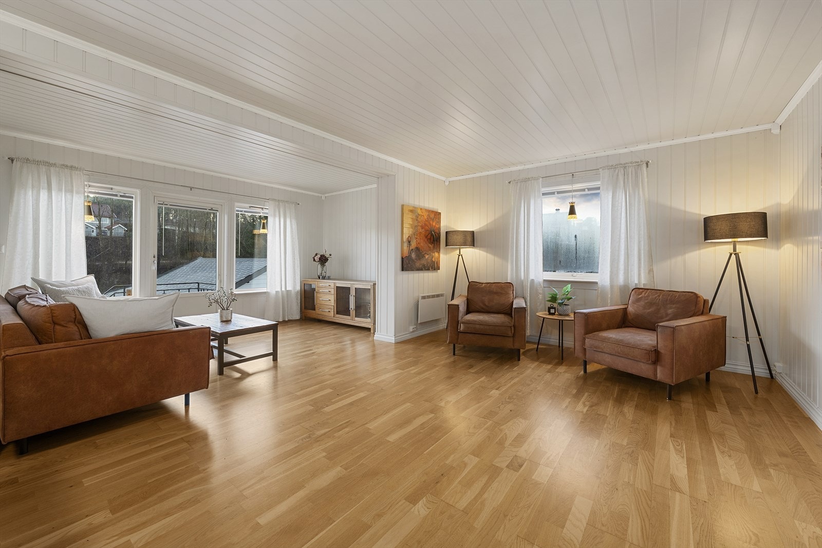 Fra stuen er det utgang til terrasse Galleribilde