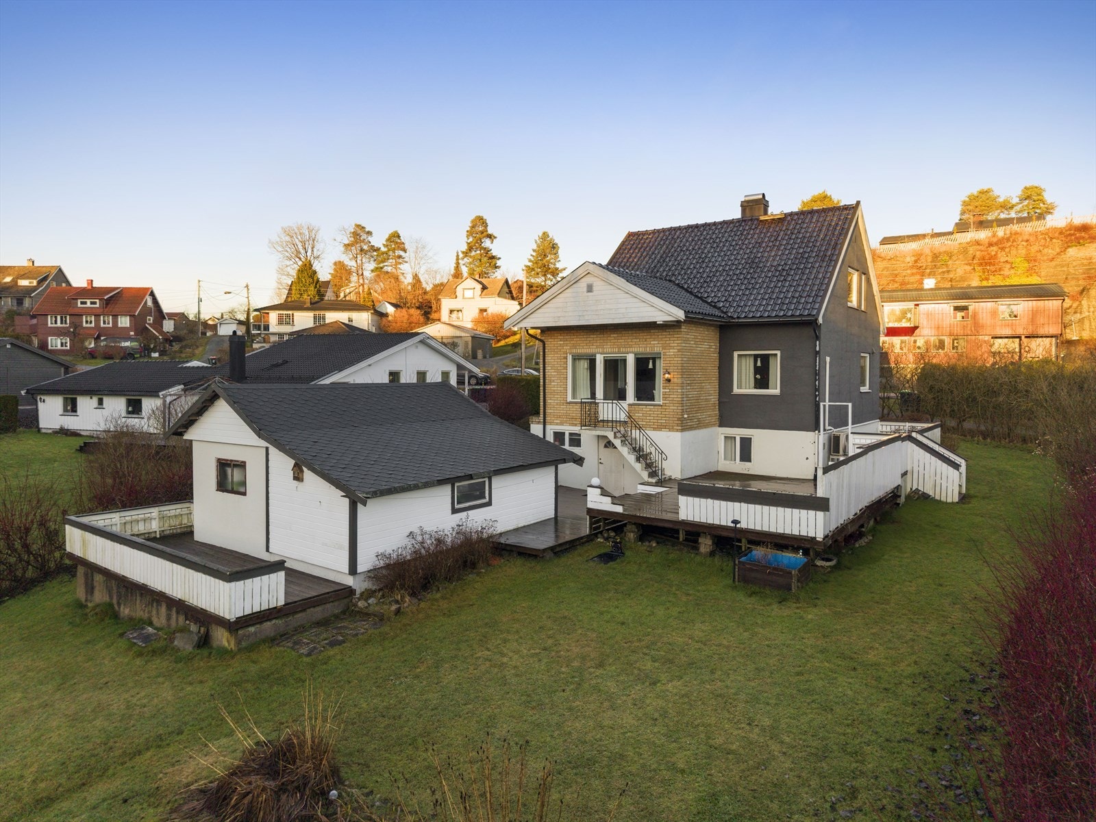 Solrik og usjenert tomt på 1,2 mål Galleribilde