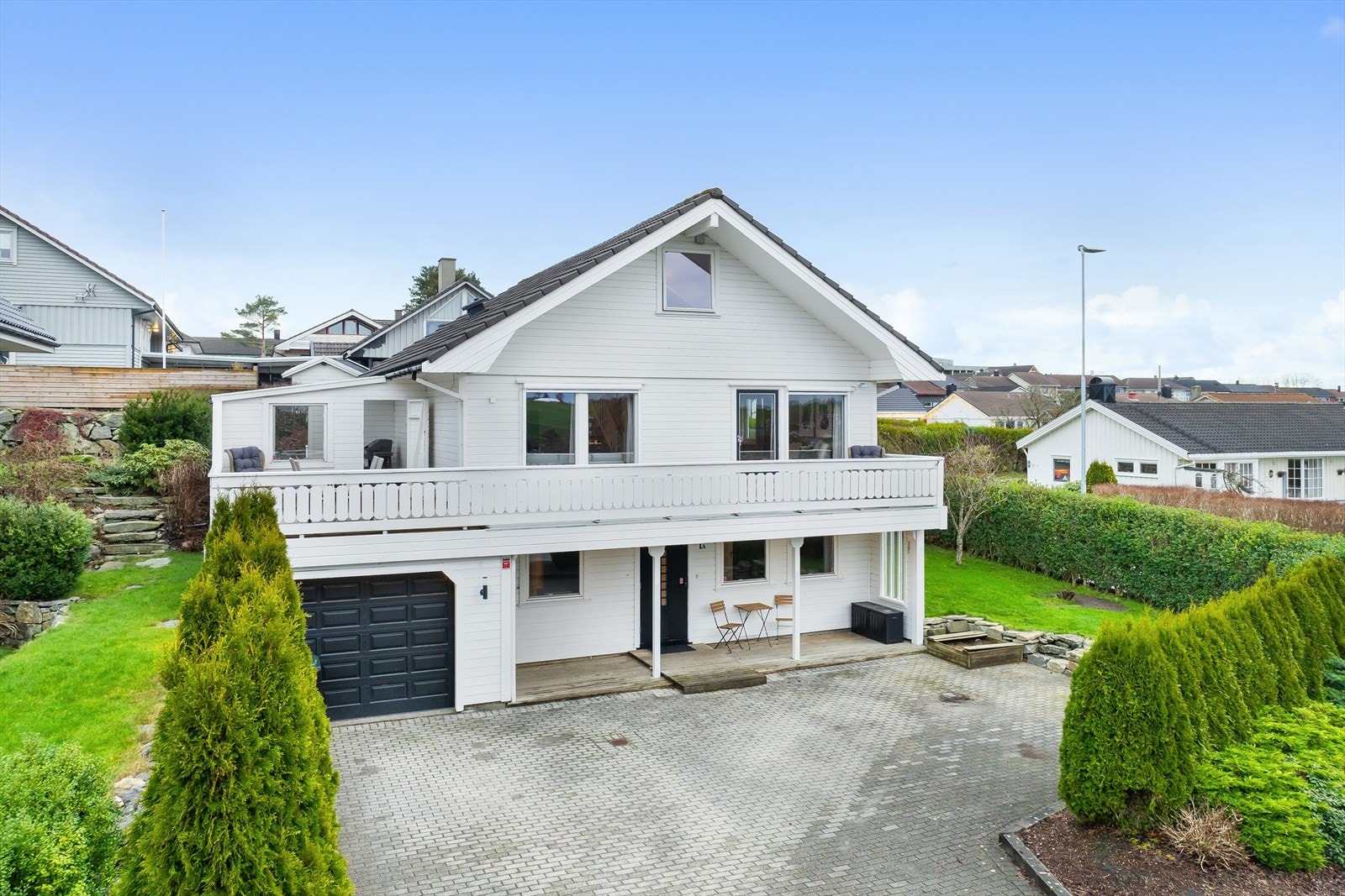 Innholdsrik enebolig i etablert område i Verdalen Galleribilde