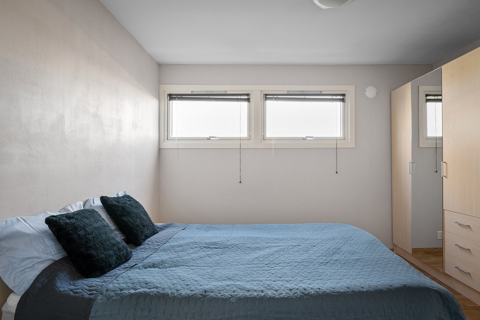 Soverom 1 av god størrelse. Galleribilde