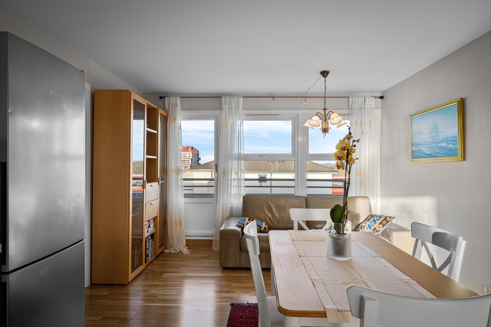 Balkong med utsikt. Galleribilde