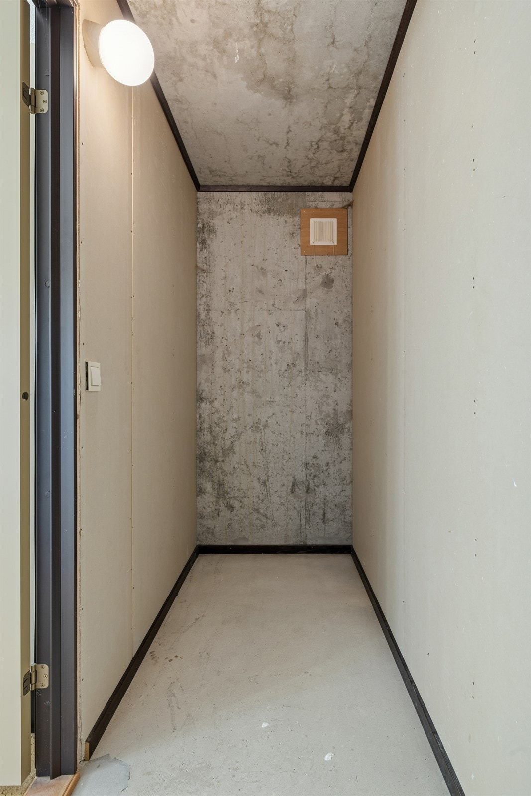 I tilknytning soverom er det bod for ekstra lagringsplass. Galleribilde