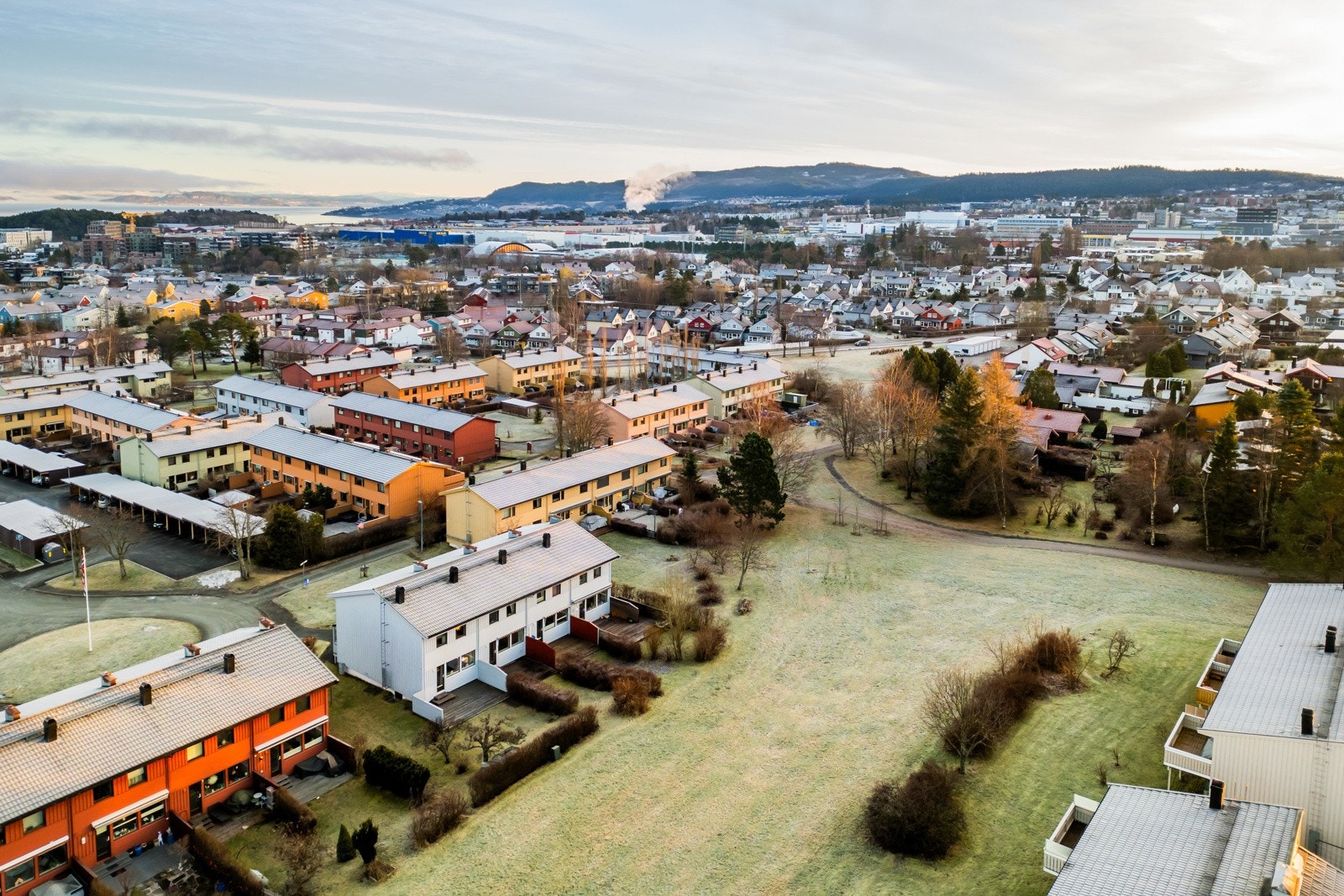 Tingsletta borettslag er ett populært borettslag med tilbaketrukken beliggenhet på Strindheim. Borettslaget består av 242 rekkehusleiligheter i Tingveien, Stallmesterveien og Fjøsmesterveien. Galleribilde