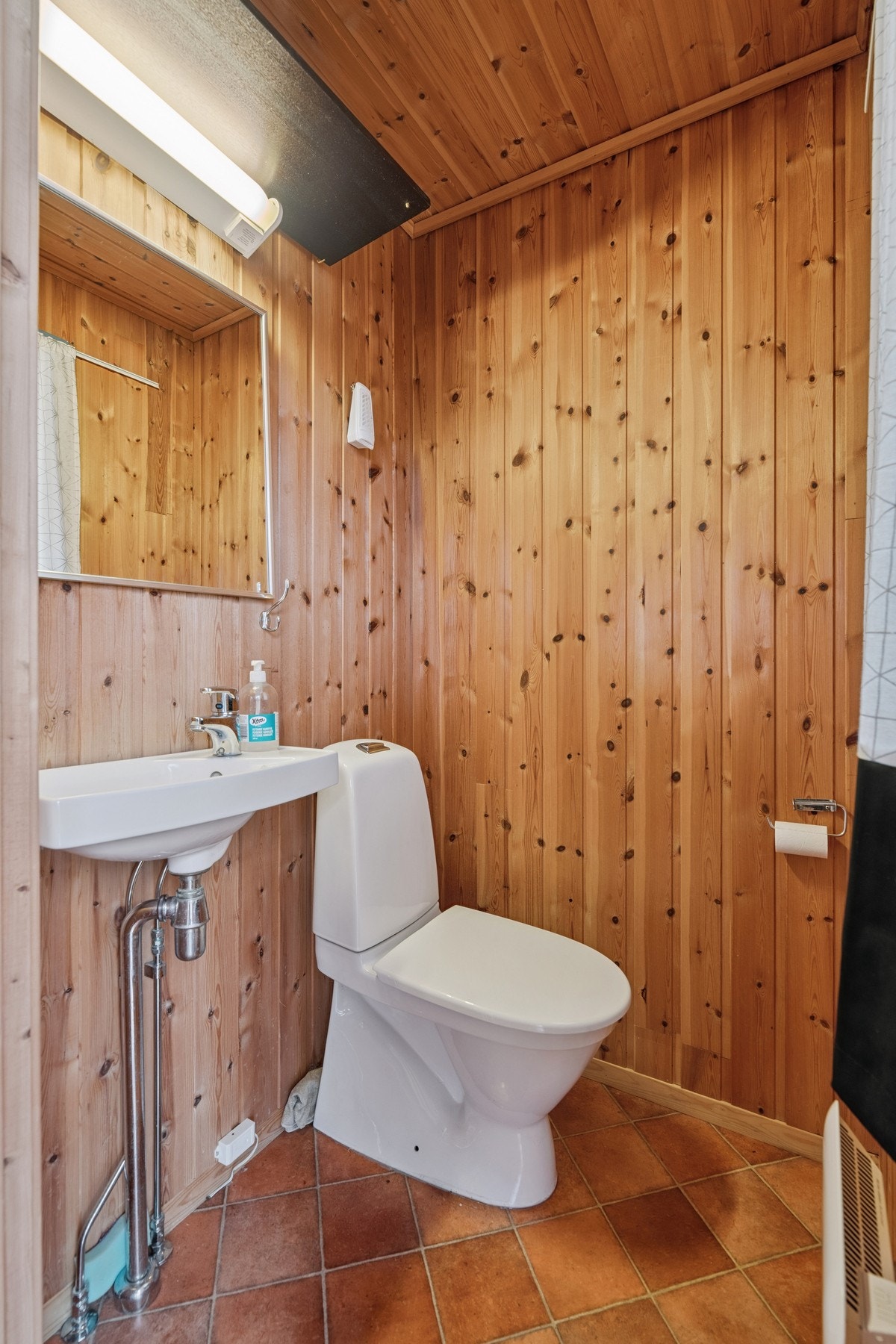 Toalett i underetasje Galleribilde