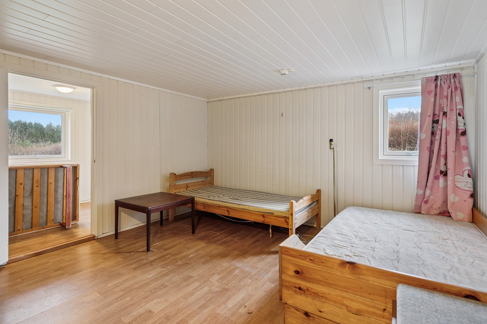 Disp. rom i kjeller Galleribilde