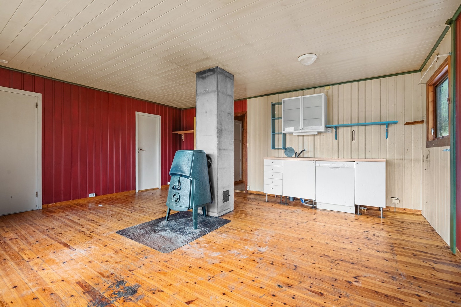 Stue med åpen kjøkkenløsning. Galleribilde