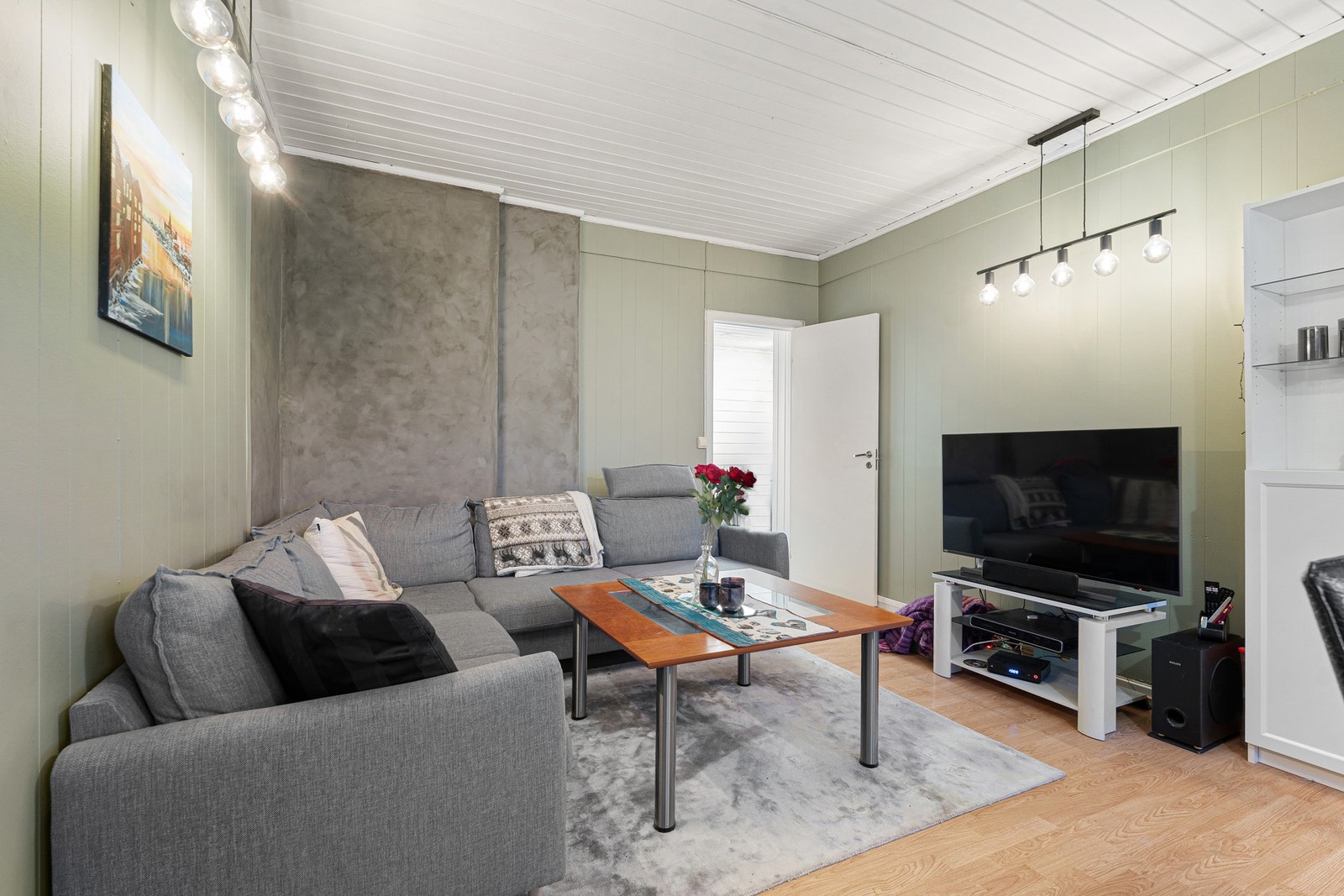 Legg merke til den ekstra gode takhøyden på 2,6m. Galleribilde