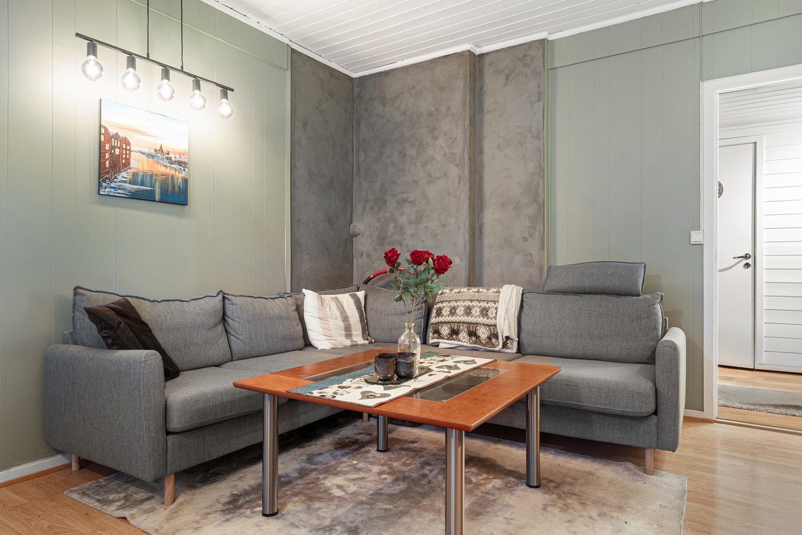 Kabel-tv og internett inkluderert i fellesutgiftene. Galleribilde