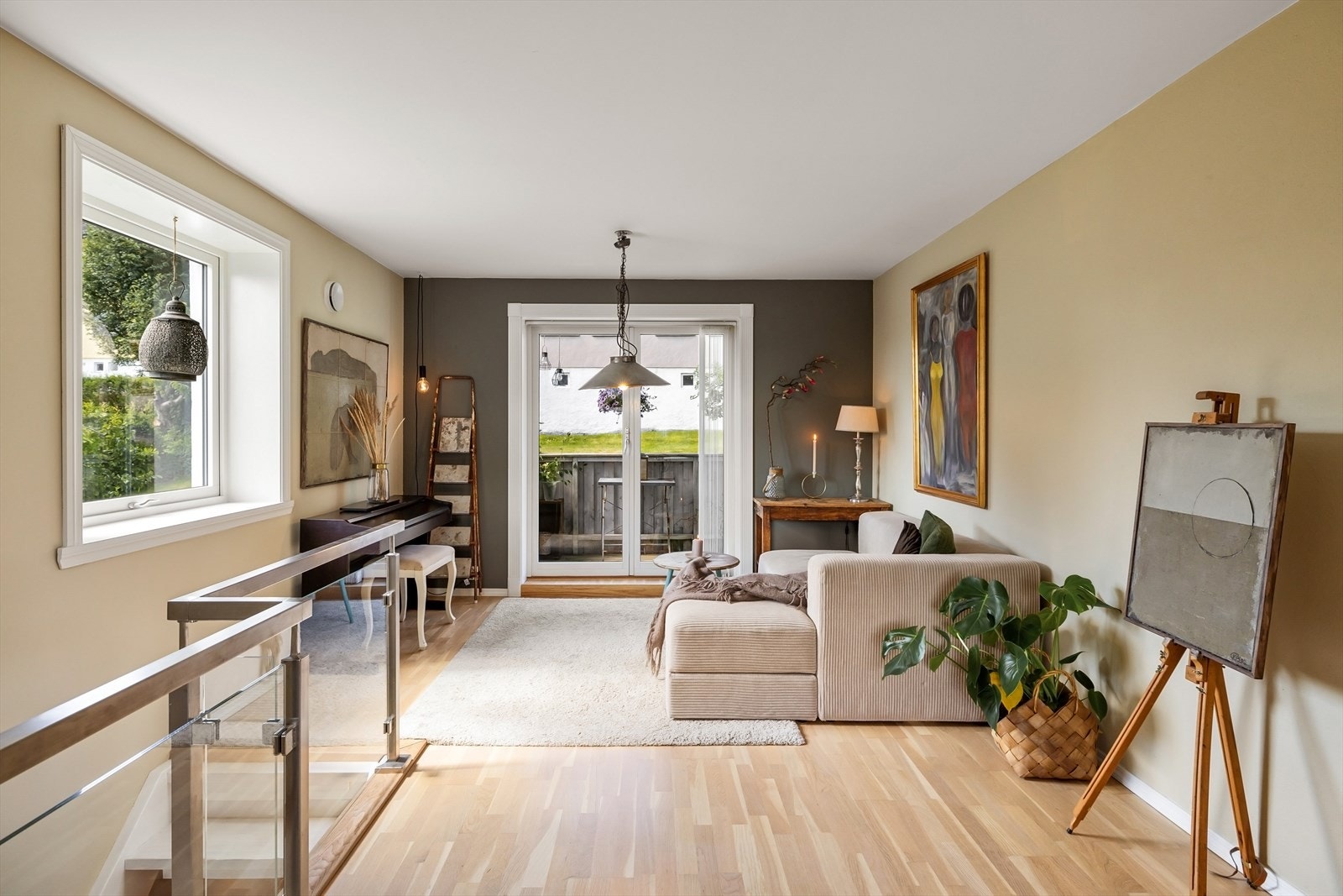 Gjennomgående nyoppussede overflater gir et moderne og innbydende uttrykk. Galleribilde