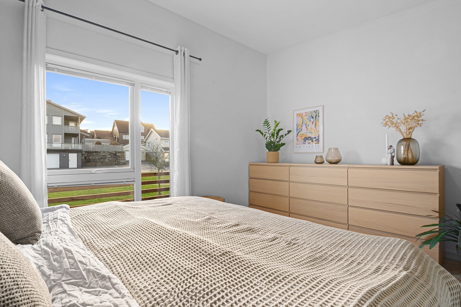 Plass for garderobeløsning. Galleribilde