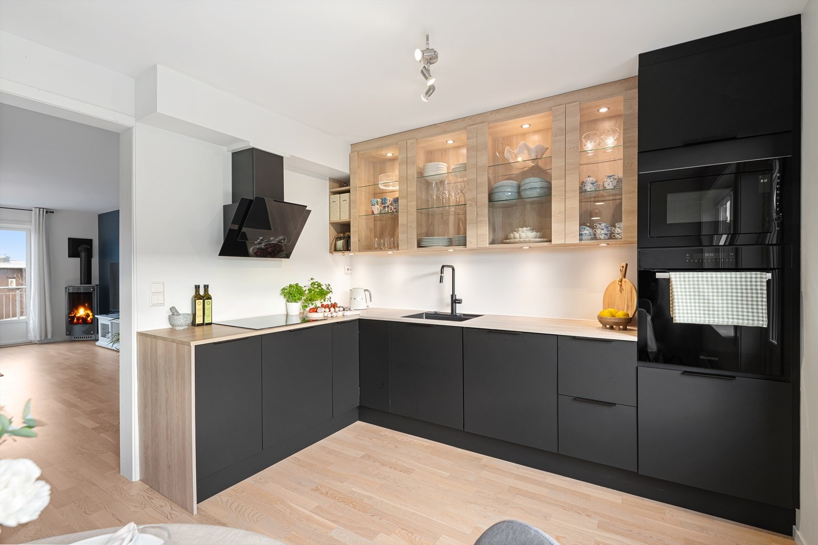 Lekkert kjøkken fra Aubo, kjøkkenet er fra 2020. Galleribilde