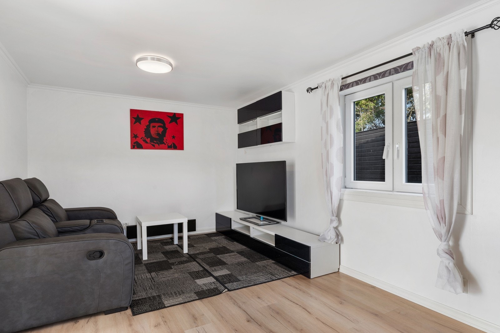 Under etasjen Galleribilde