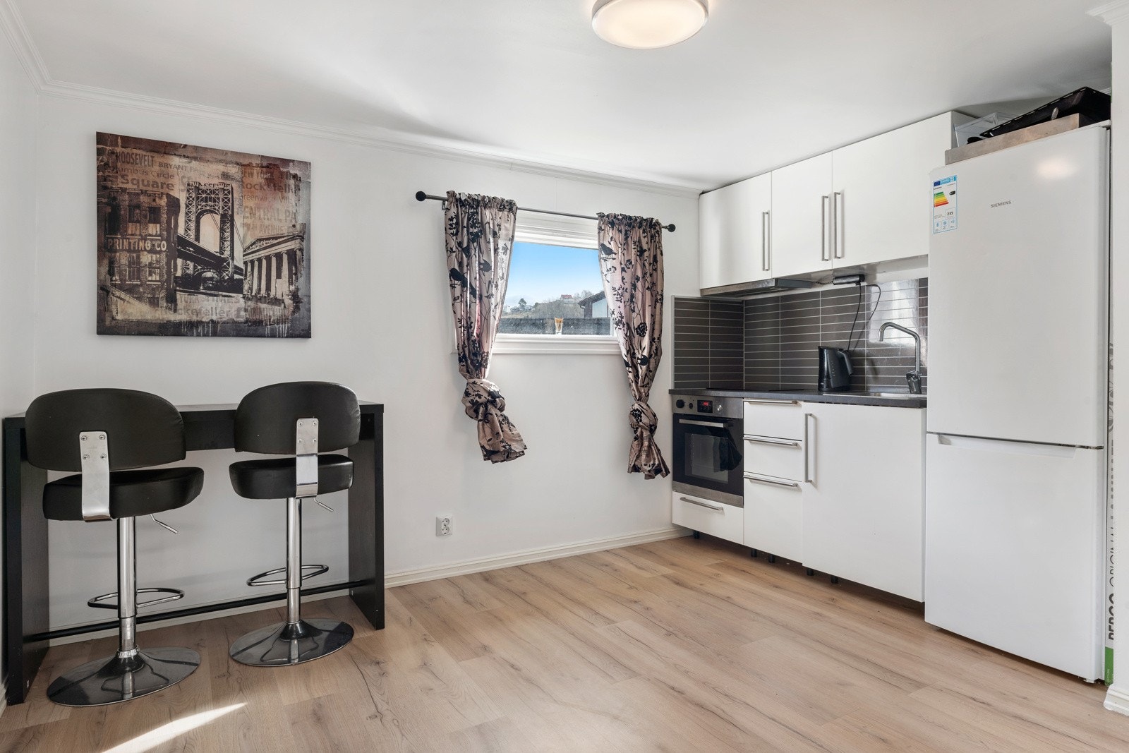 Kjøkken i underetasjen Galleribilde