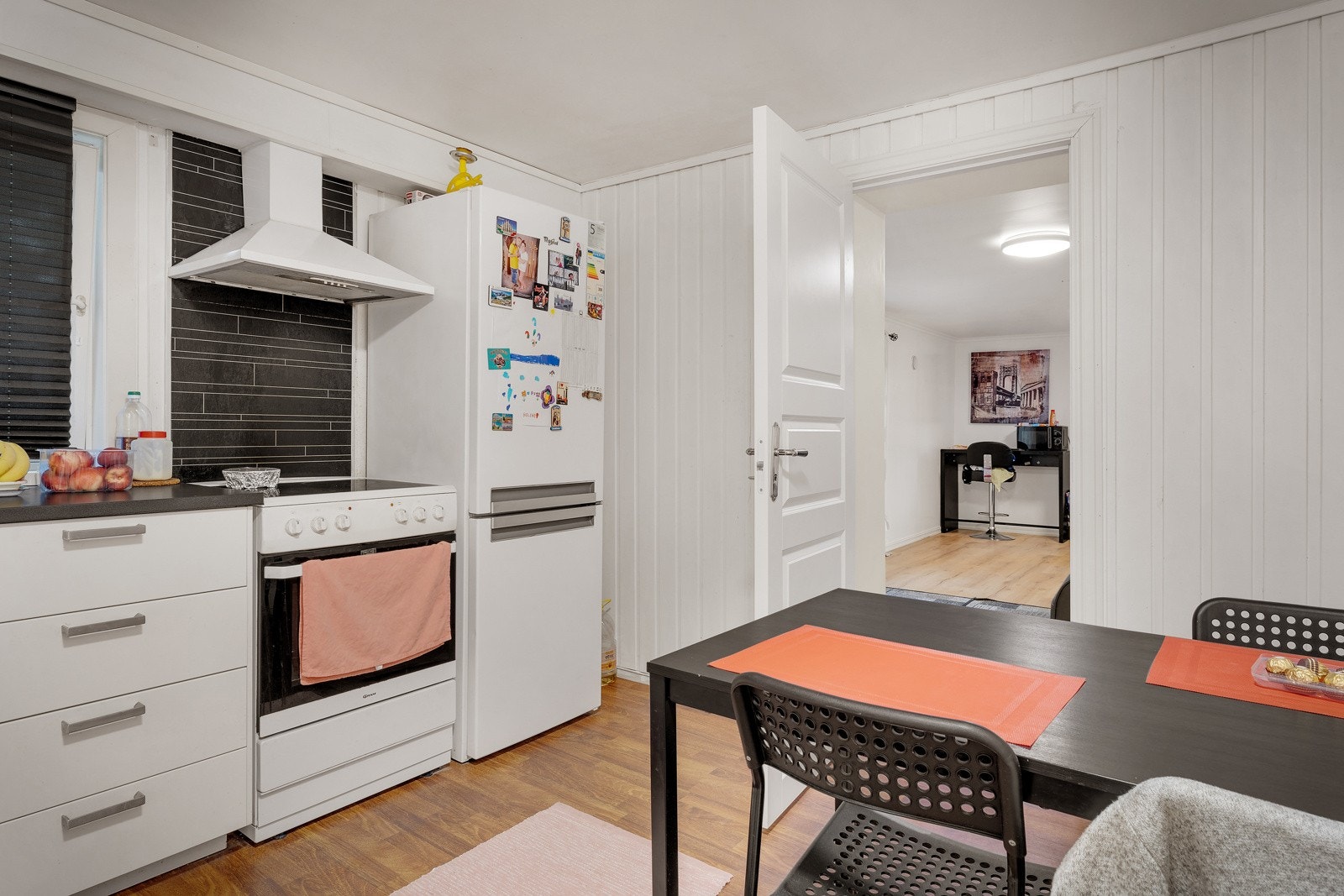 Det er åpnet opp nede i hele kjeller etasjen Galleribilde