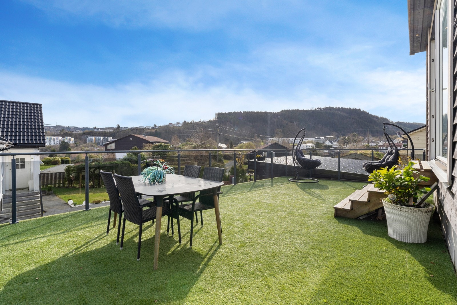 uteområde ved hagestuen Galleribilde