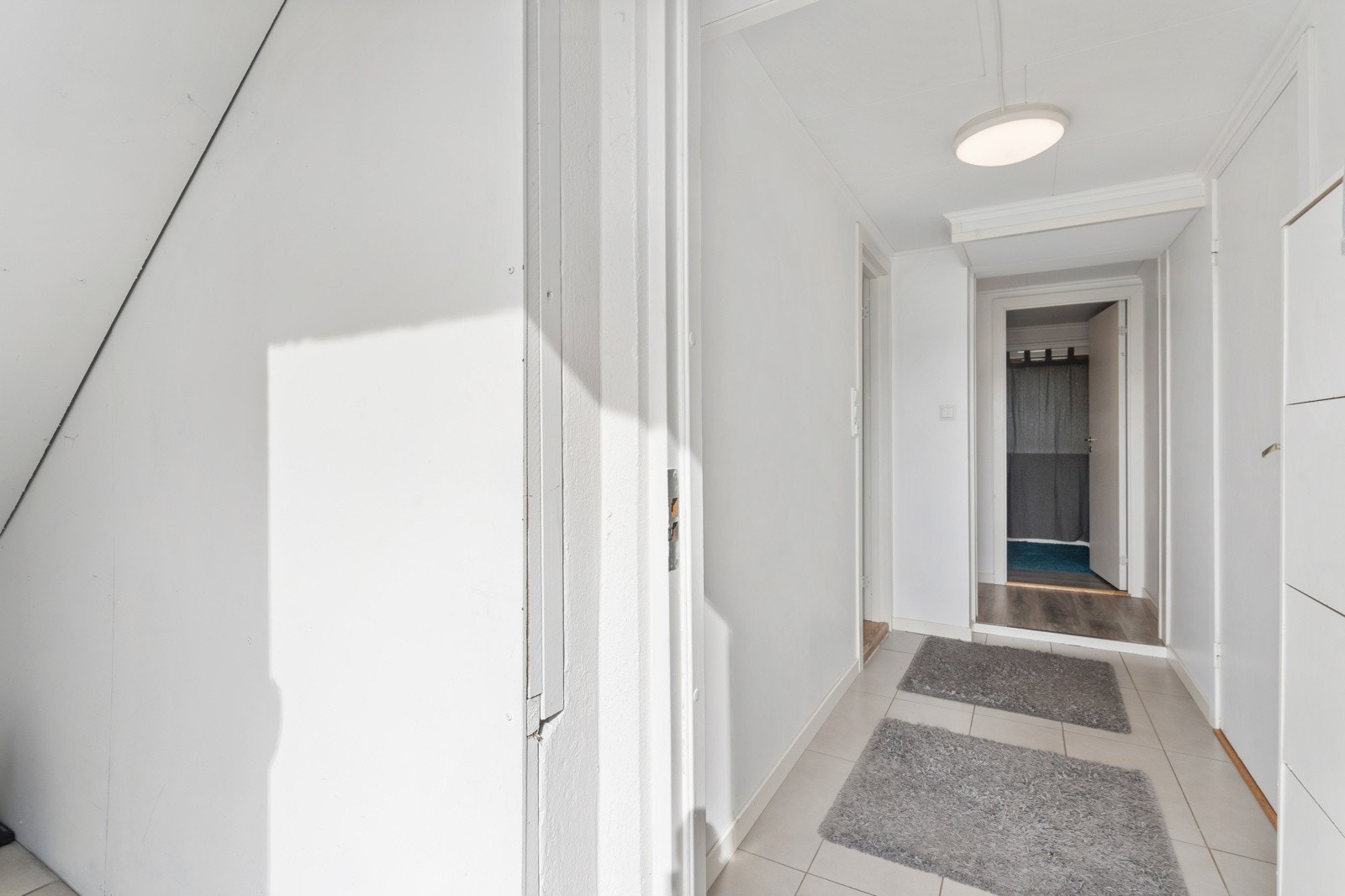 entre nede Galleribilde