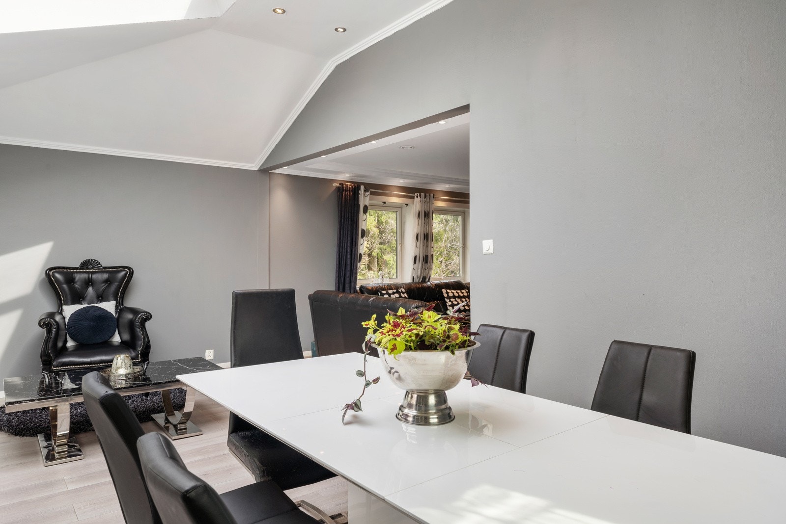 Rikelig med spisesplass Galleribilde