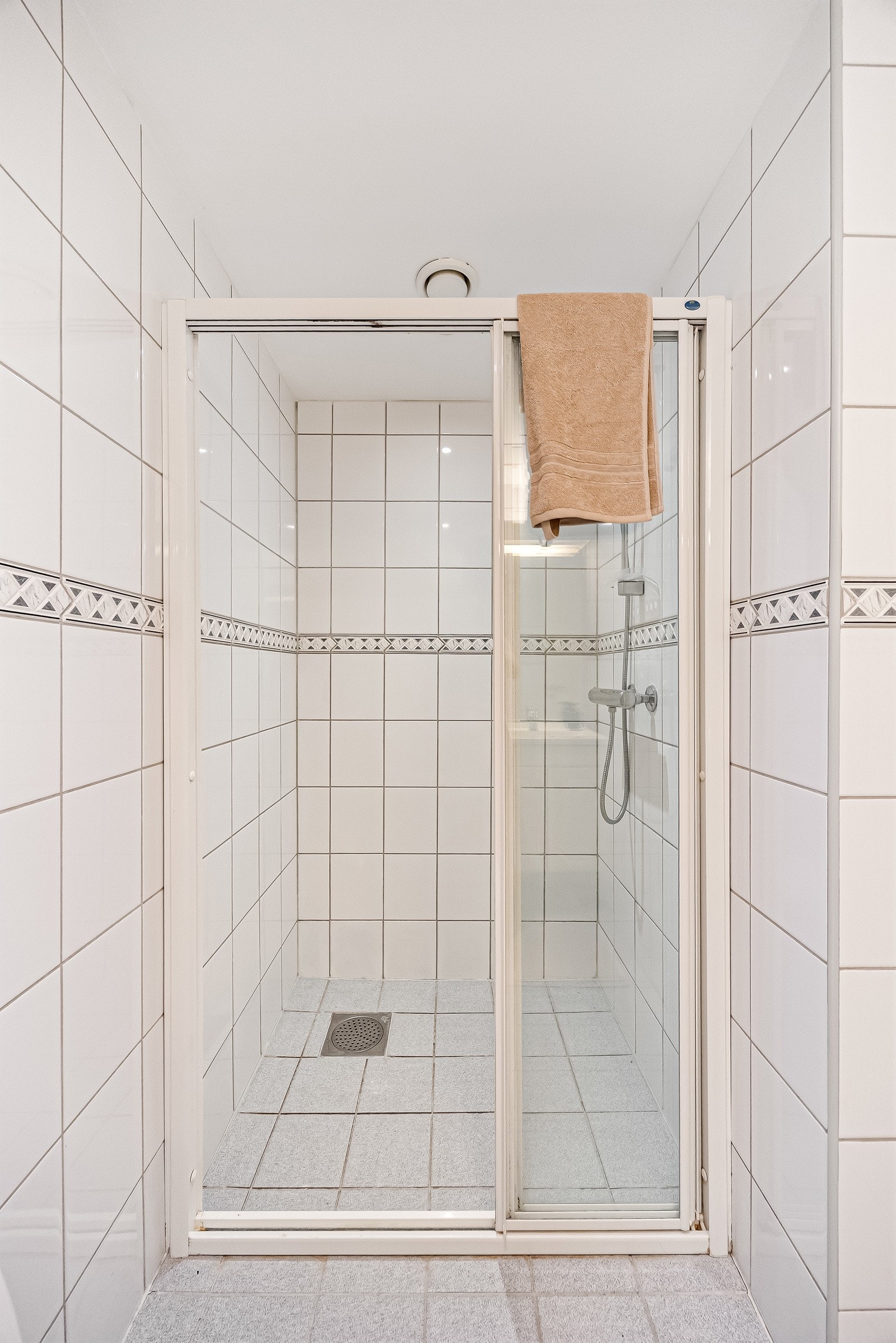 Innfelt dusjnisje Galleribilde