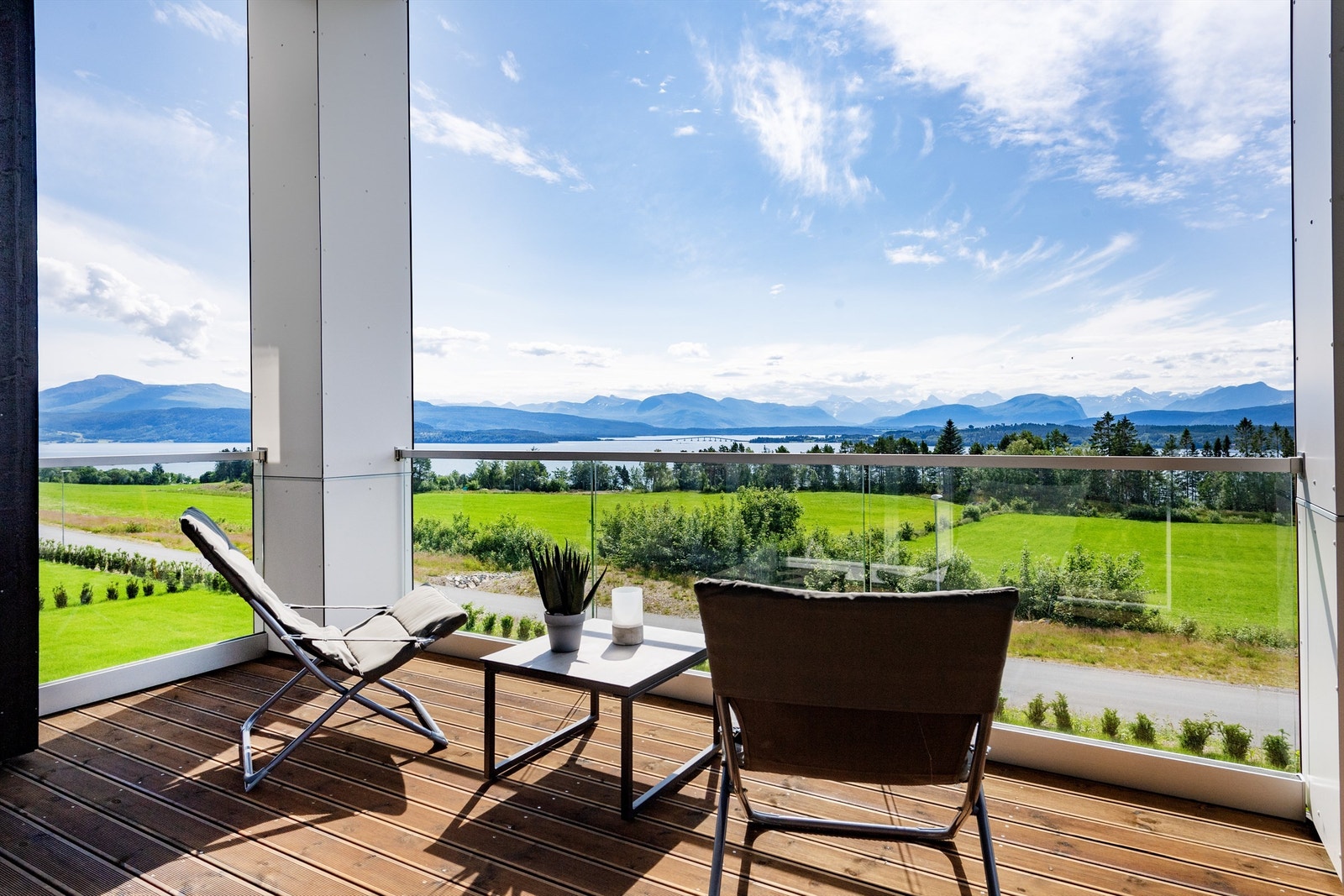 Overbygd veranda i 2. etasje. Galleribilde