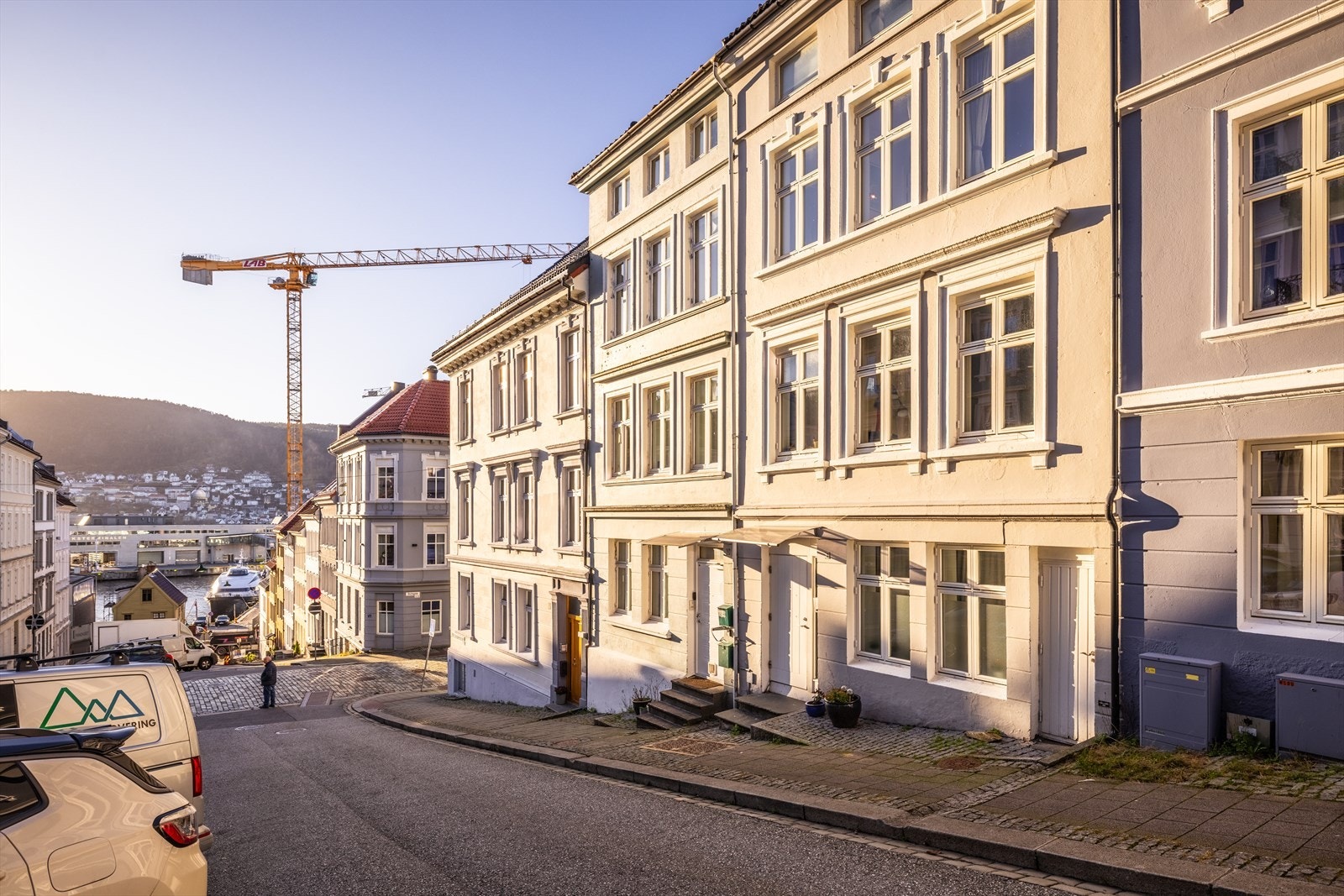 Aktiv Eiendomsmegling v/ Oliver Faraji har gleden av å presentere Vestre Holbergsallmenningen 7! Galleribilde