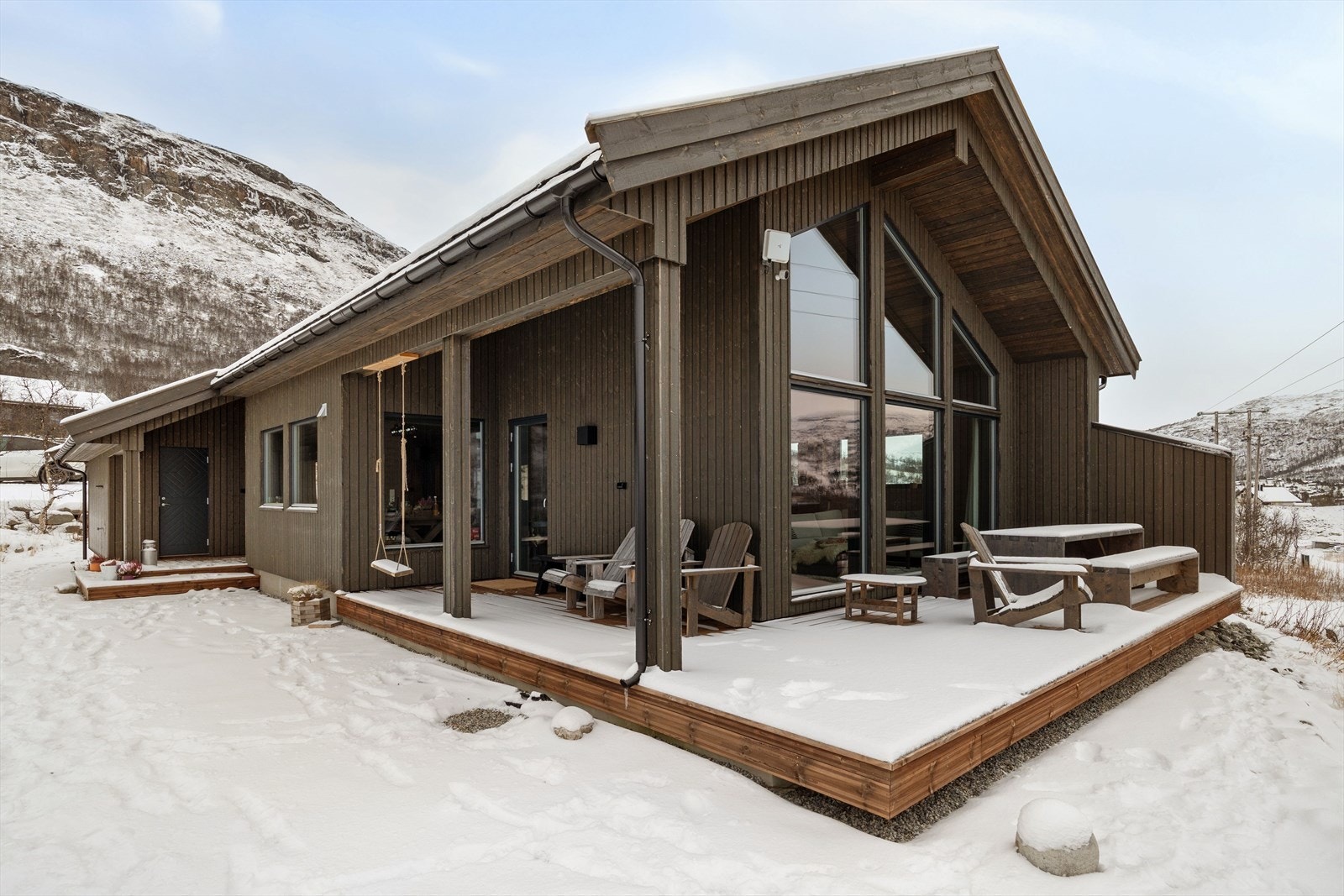 Flere flotte uteområder rundt hytten Galleribilde