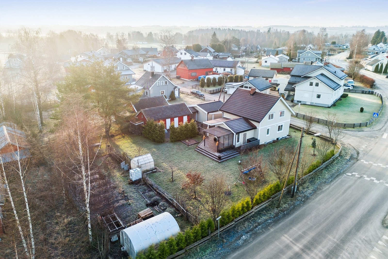 Eiendommen er beliggende i et veletablert og barnevennlig boligområde på Ilseng. Galleribilde