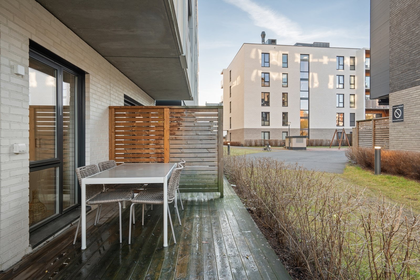 Hyggelig uteplass Galleribilde