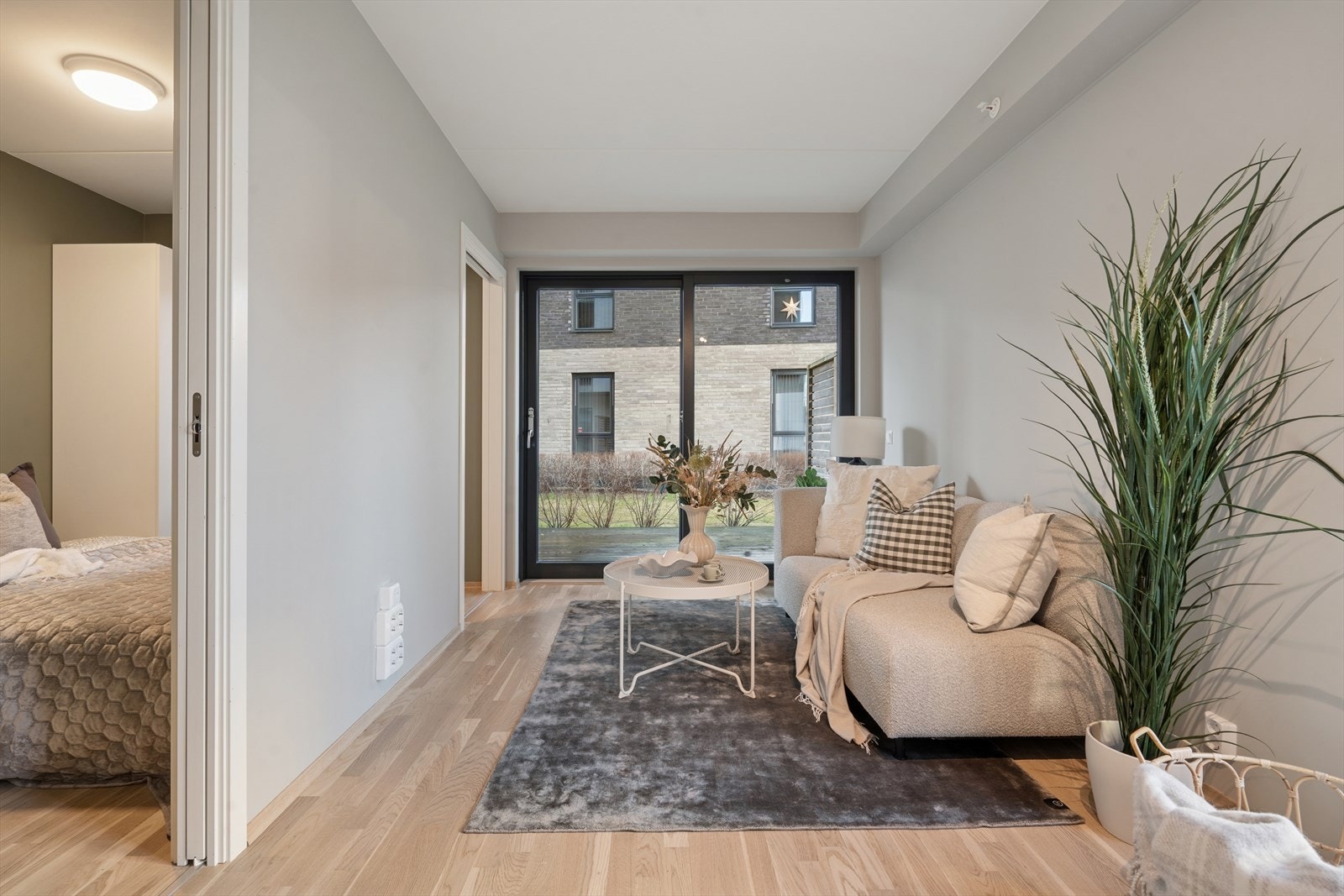 Leiligheten varmes opp med gulvvarme i oppholdsrommene Galleribilde