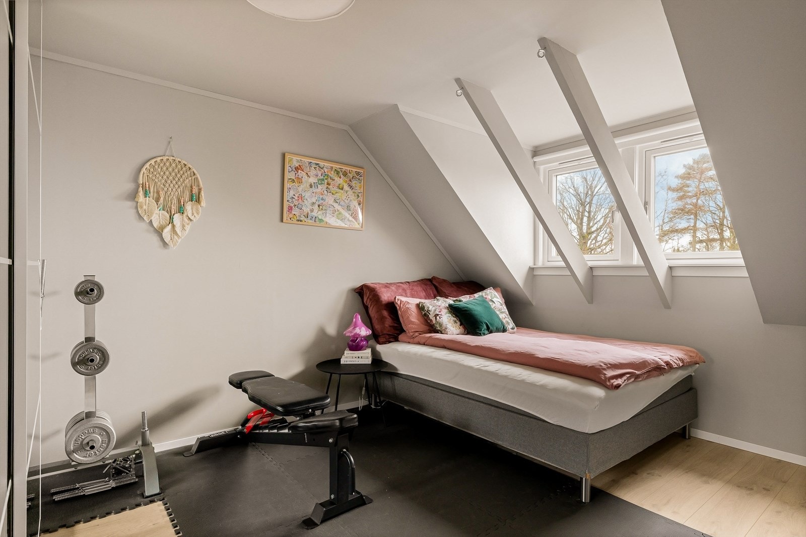 Soverom nr. 2. Nye vinduer i 2022 Galleribilde