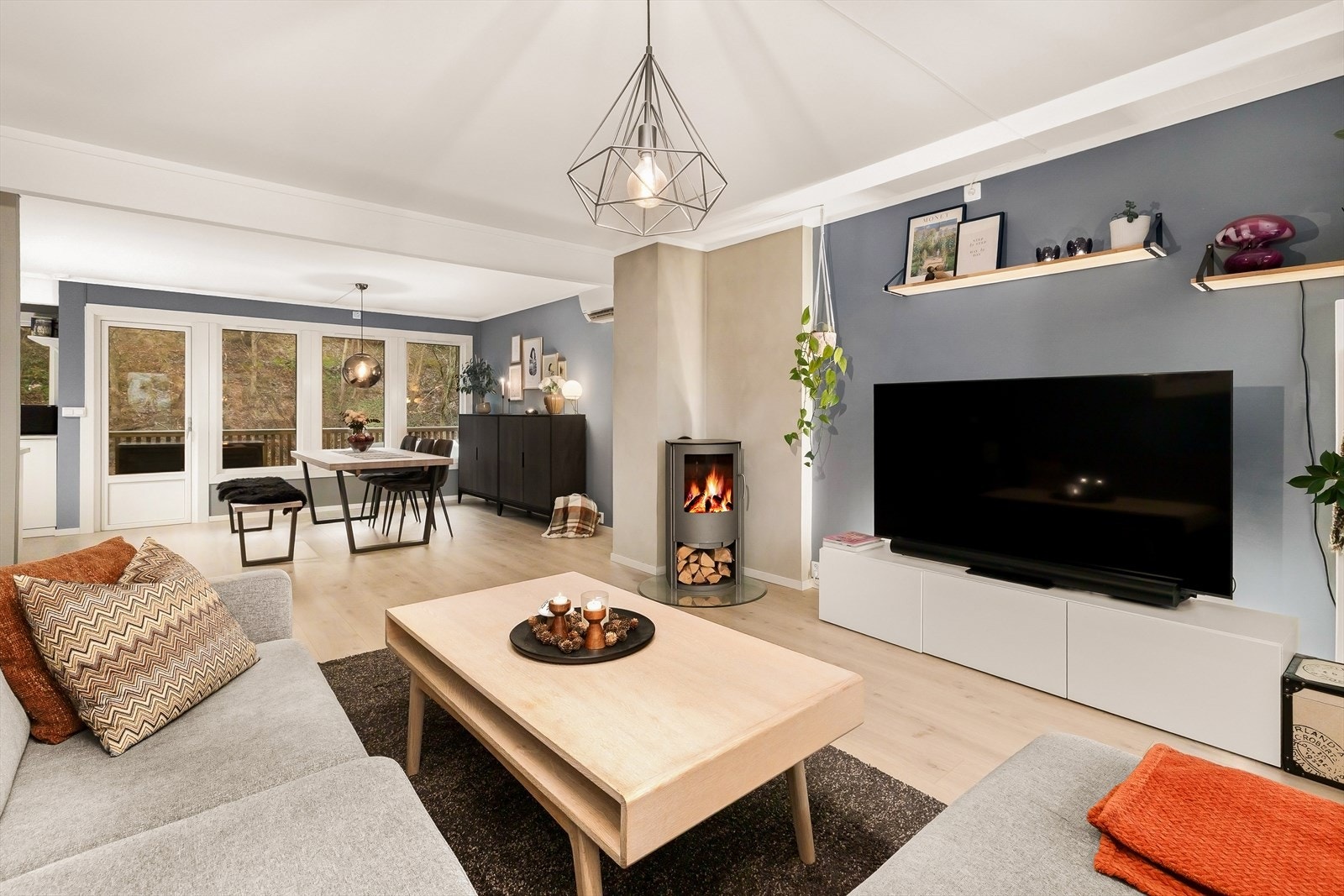 Nye vinduer og verandadør i 1.etasje i 2022 Galleribilde