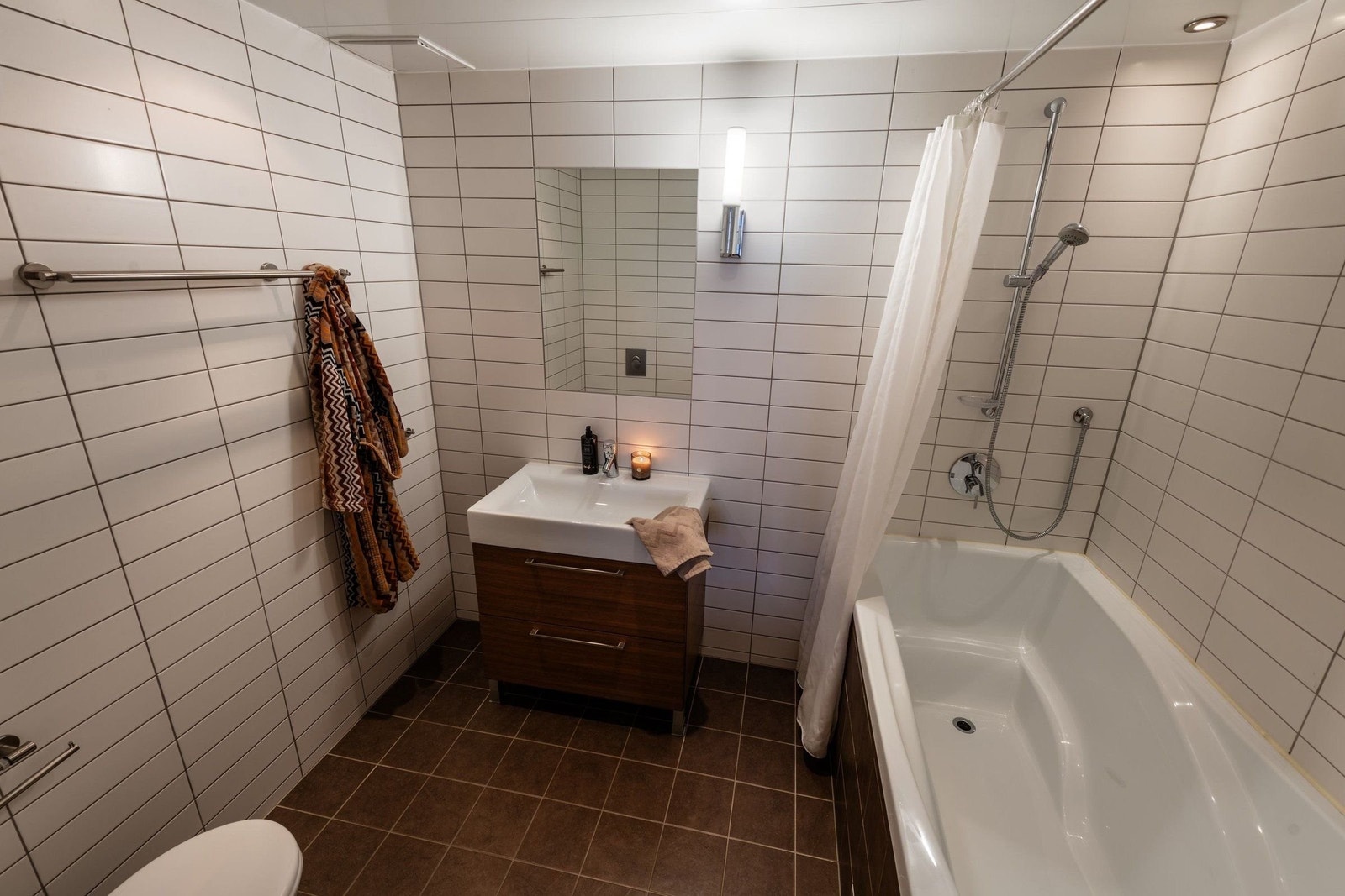 Bad tilknyttet hovedsoverom u. etg. Galleribilde