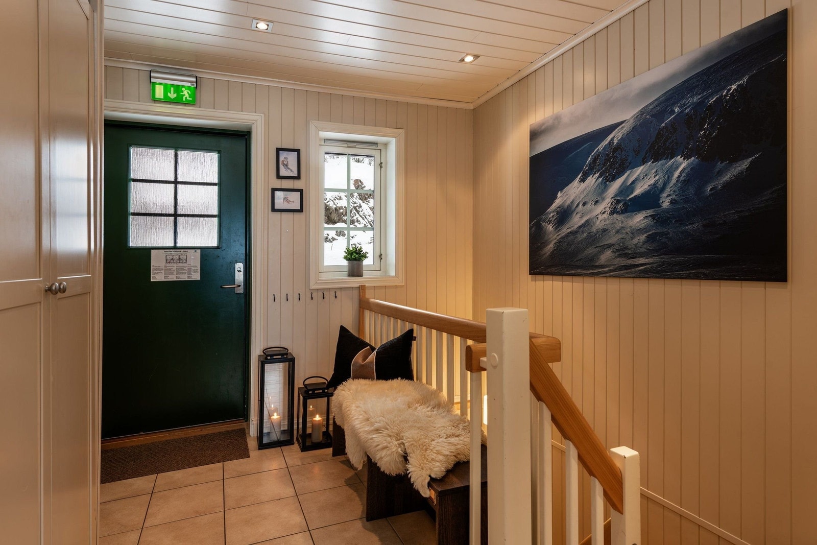 Entré 1. etg. Galleribilde