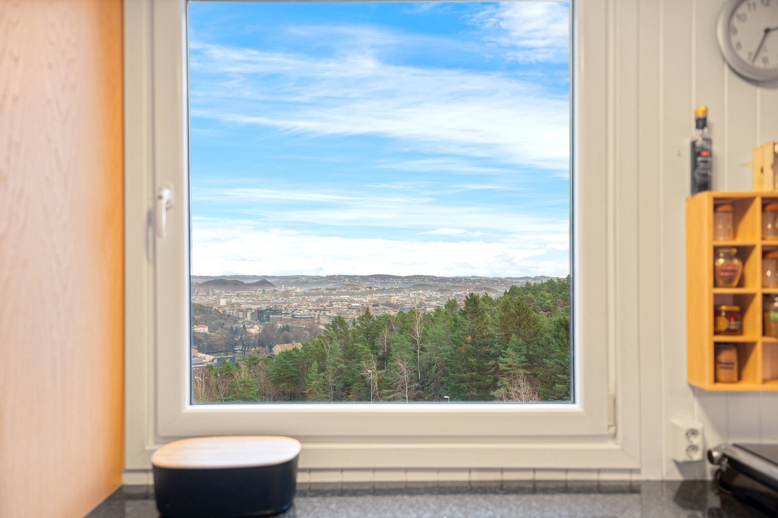 Utsikt fra kjøkkenvindu Galleribilde