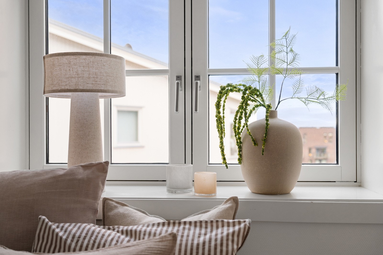 Leiligheten har egen bod på ca. 1 kvm i kjelleren, samt tilgang til felles utvendig sykkelbod. Galleribilde