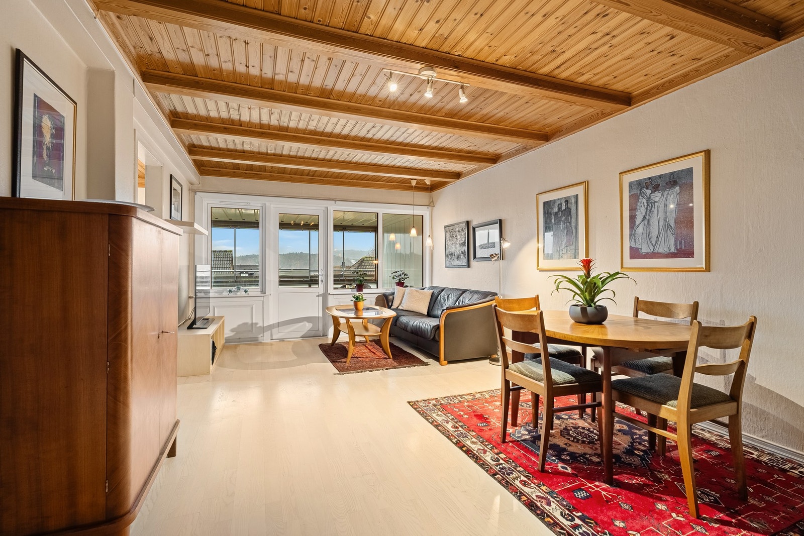 Stue/spisestue Galleribilde